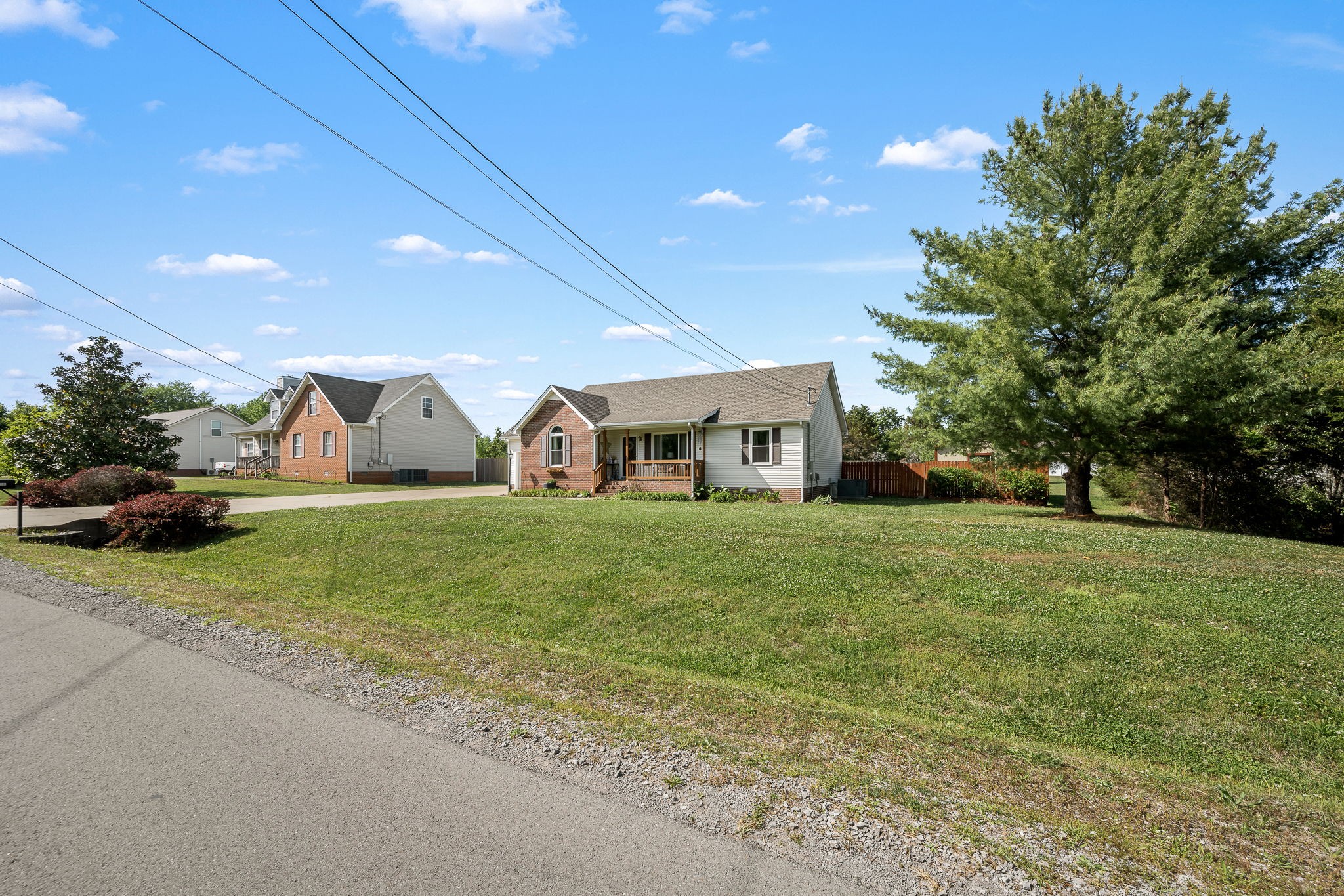 206 Fall Creek Dr