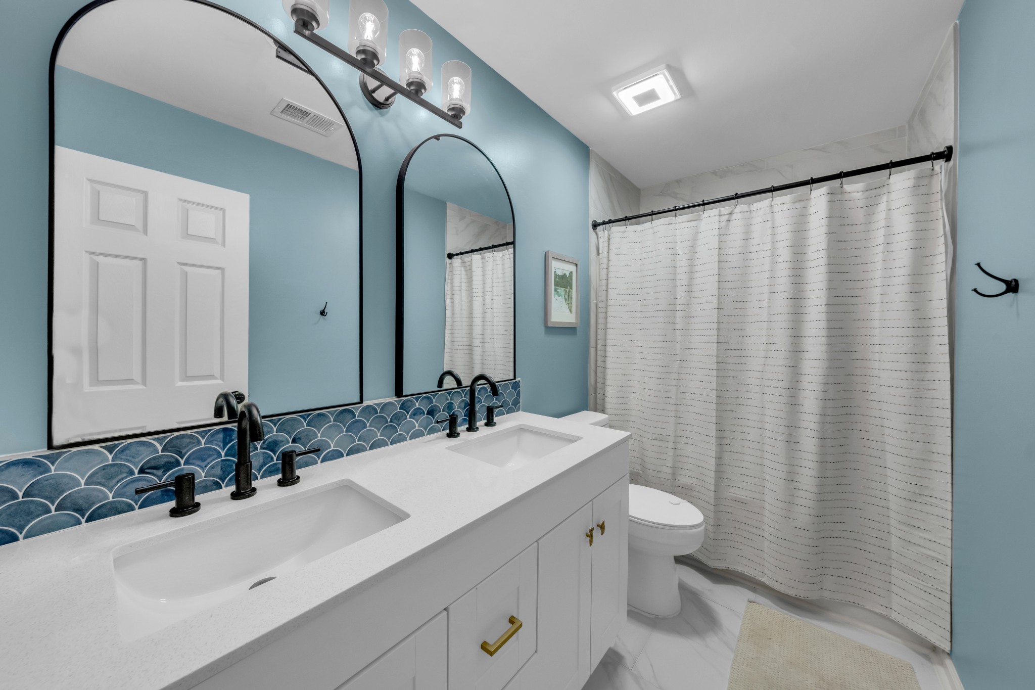 2407 Amber Glen Dr