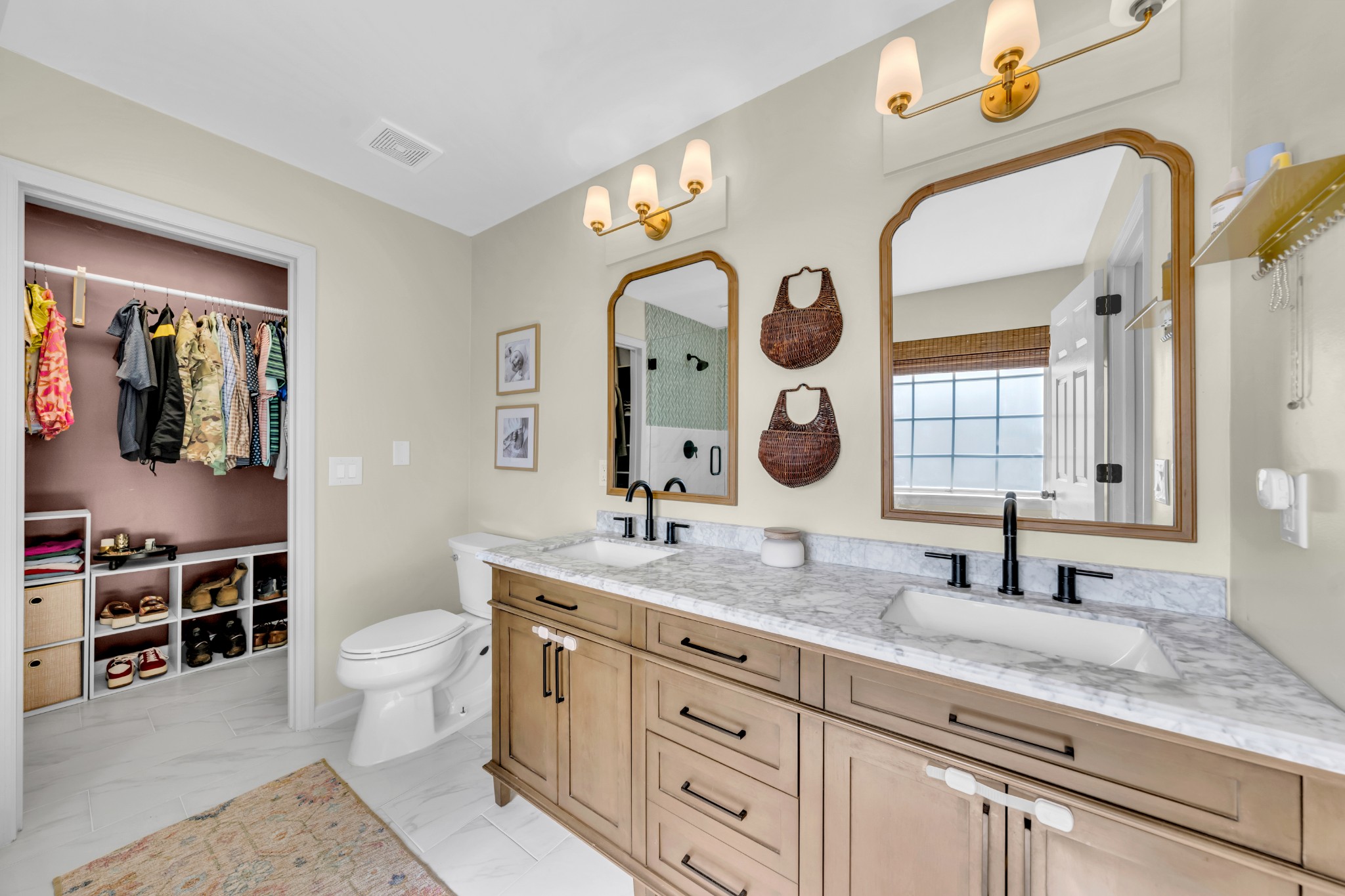 2407 Amber Glen Dr