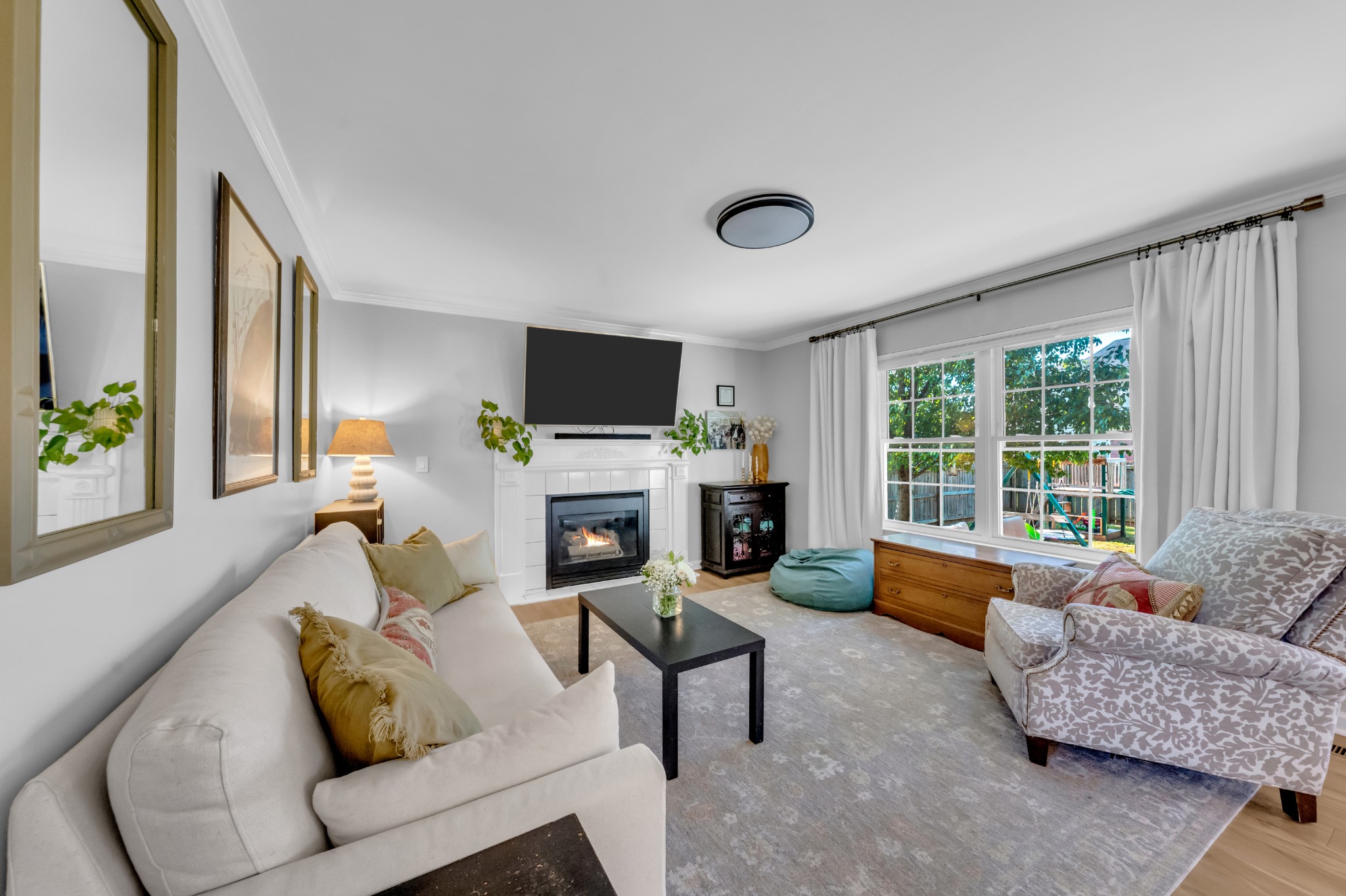 2407 Amber Glen Dr
