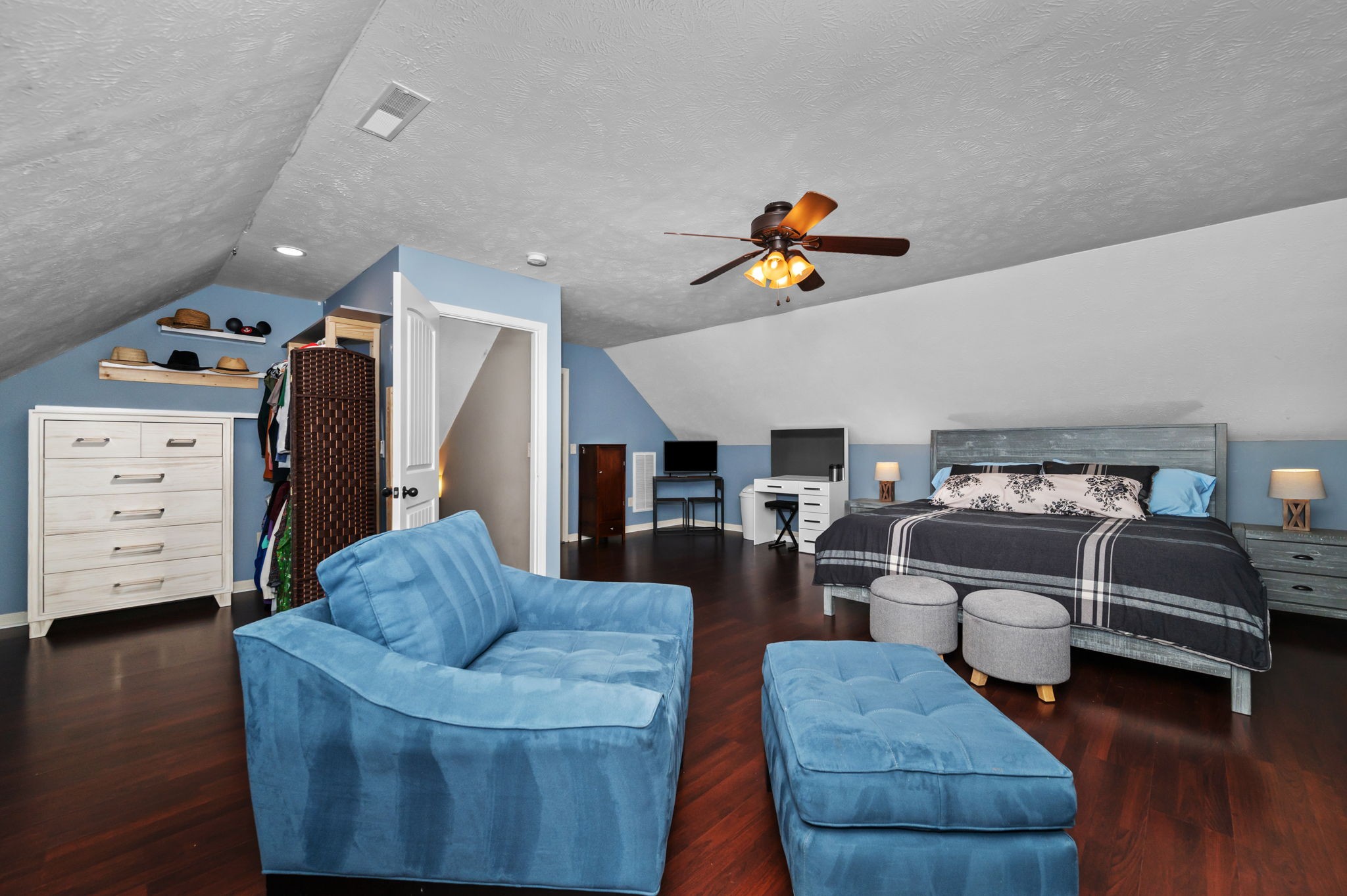 1425 Round Rock Dr