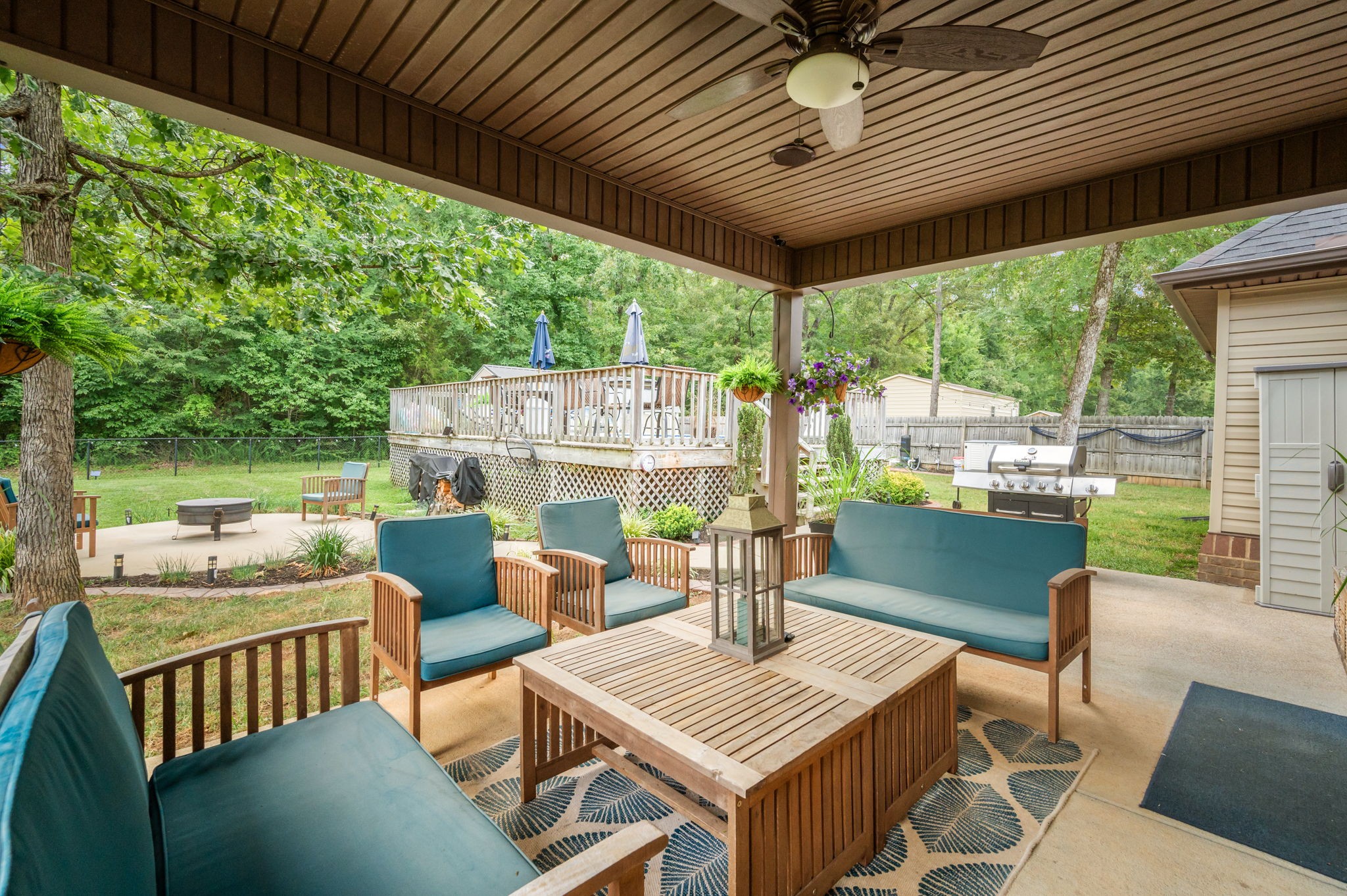 1425 Round Rock Dr