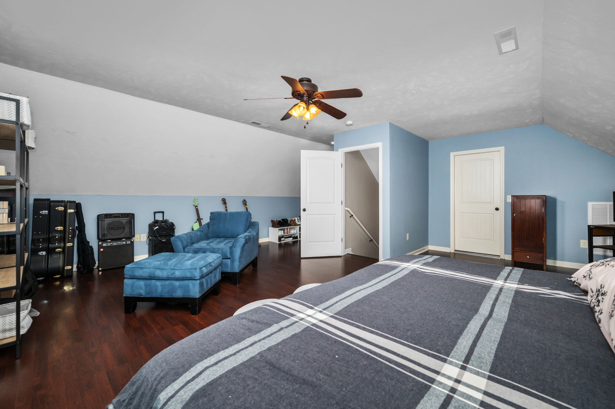 1425 Round Rock Dr