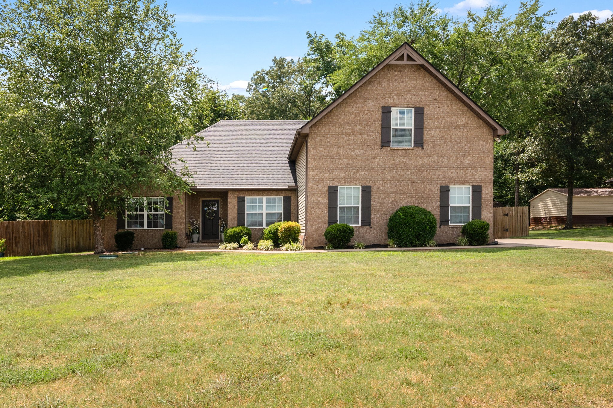 1425 Round Rock Dr