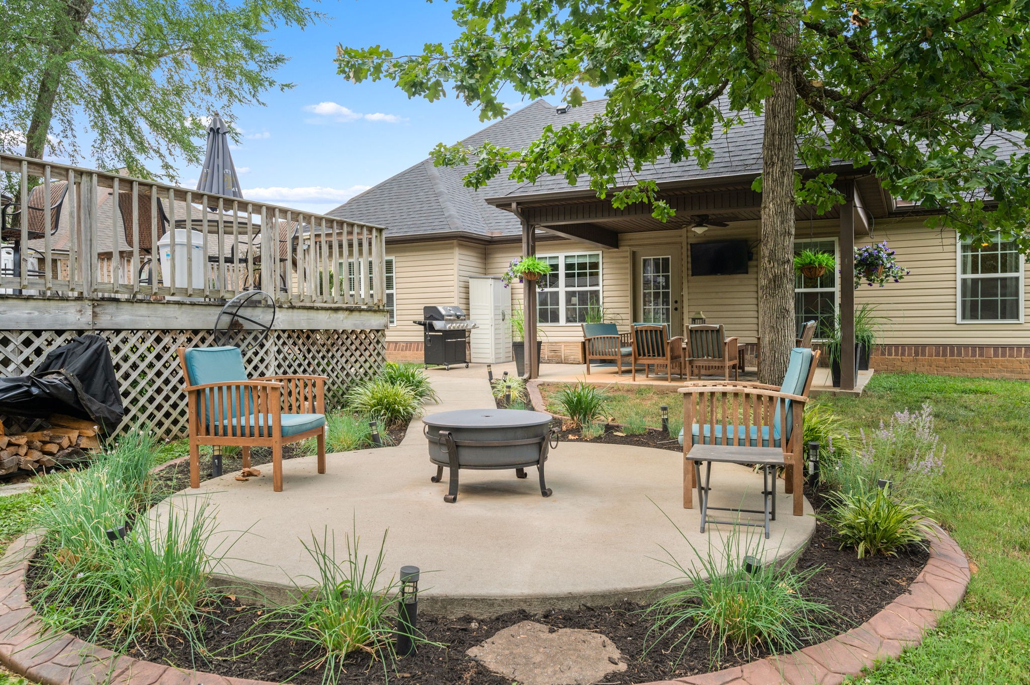 1425 Round Rock Dr