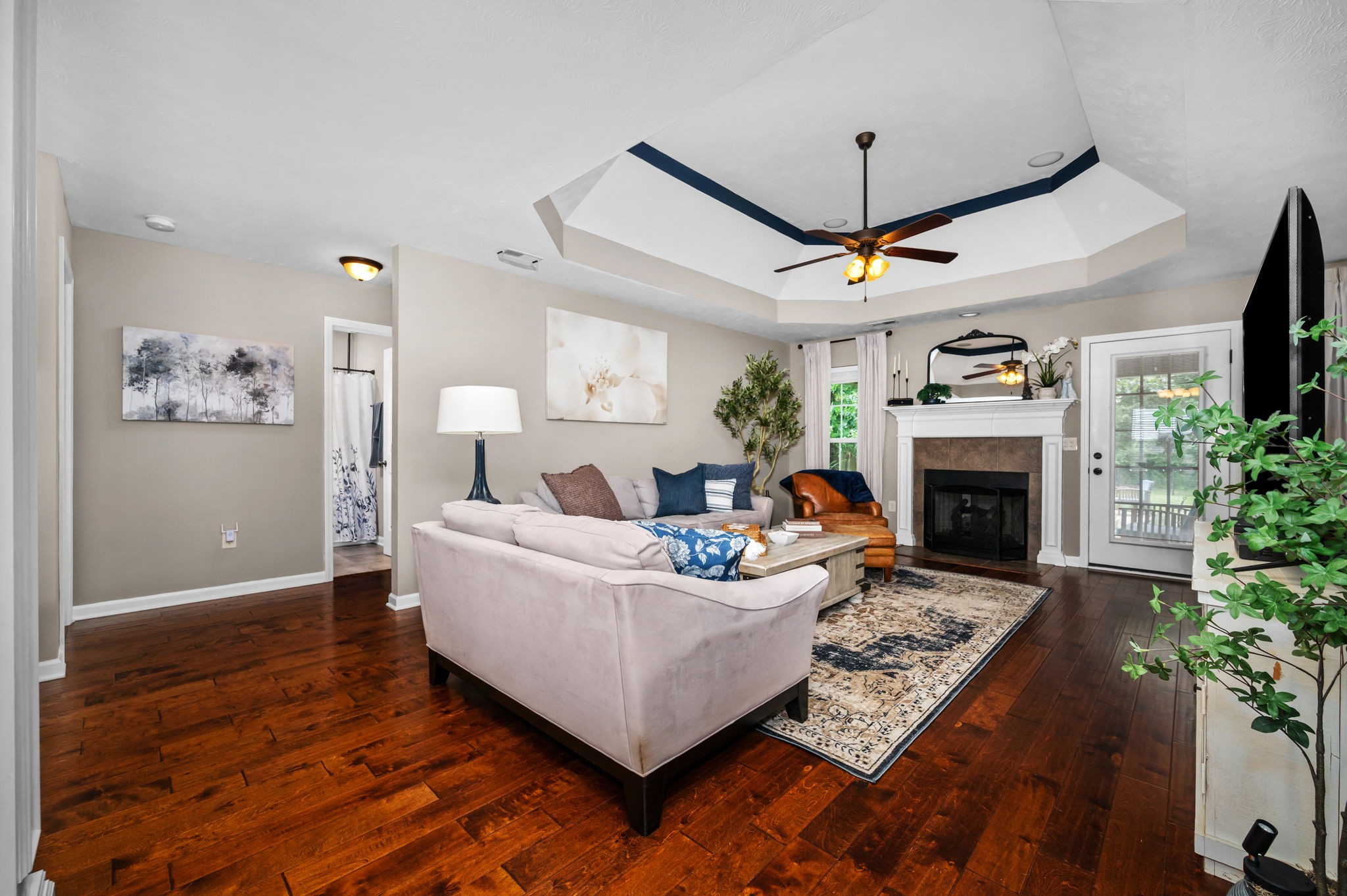 1425 Round Rock Dr