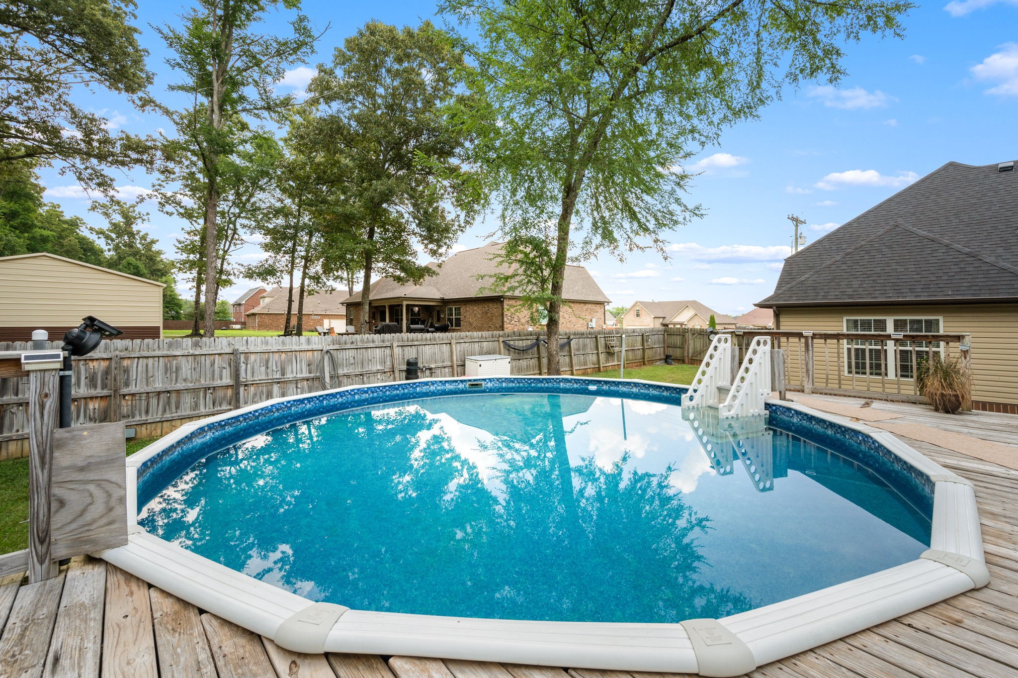 1425 Round Rock Dr
