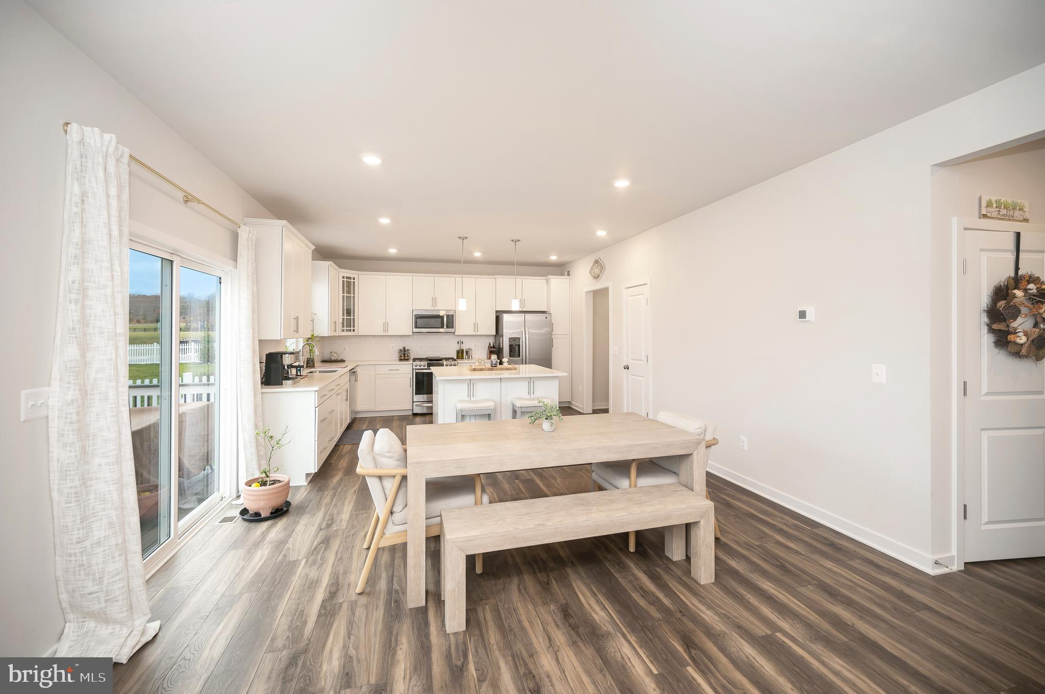 2016 ARMSTRONG TERRACE