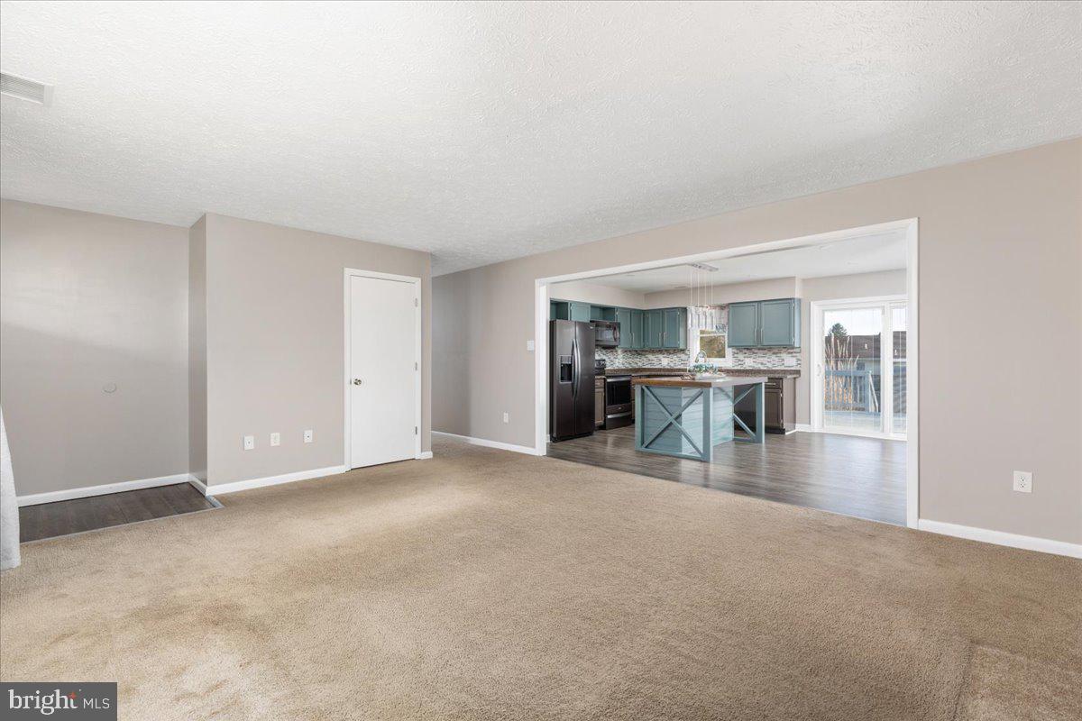 214 NIGHTINGALE AVENUE