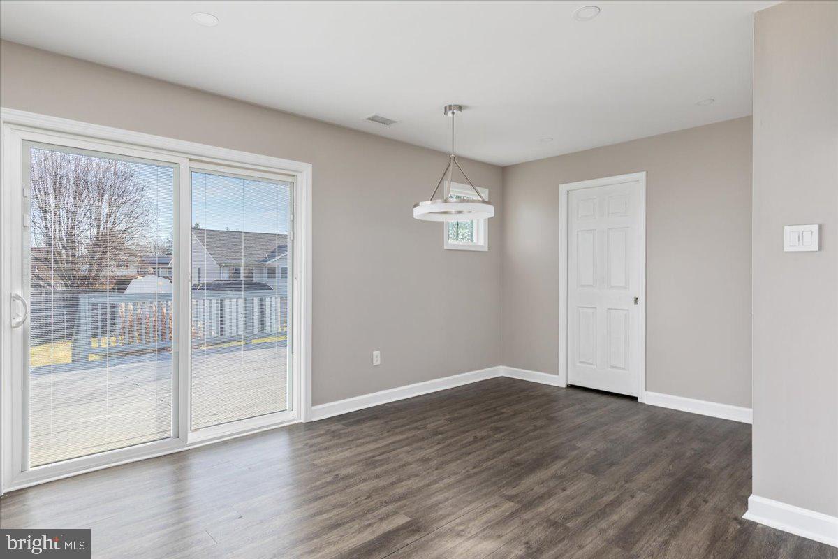 214 NIGHTINGALE AVENUE