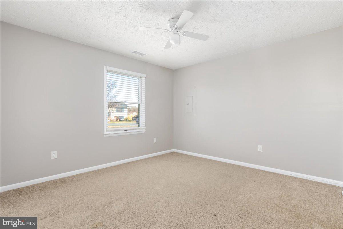 214 NIGHTINGALE AVENUE