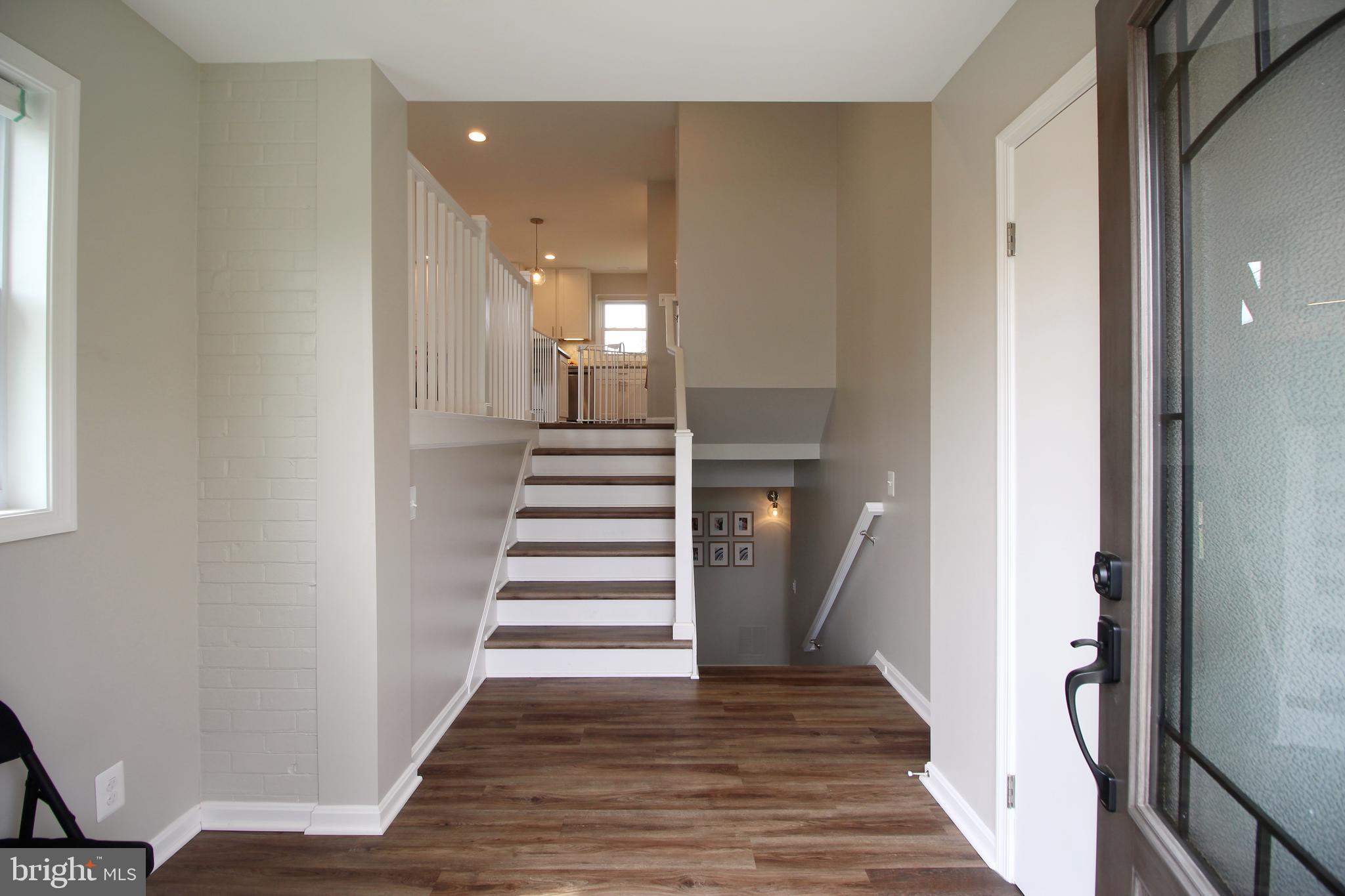 5915 LARPIN LANE