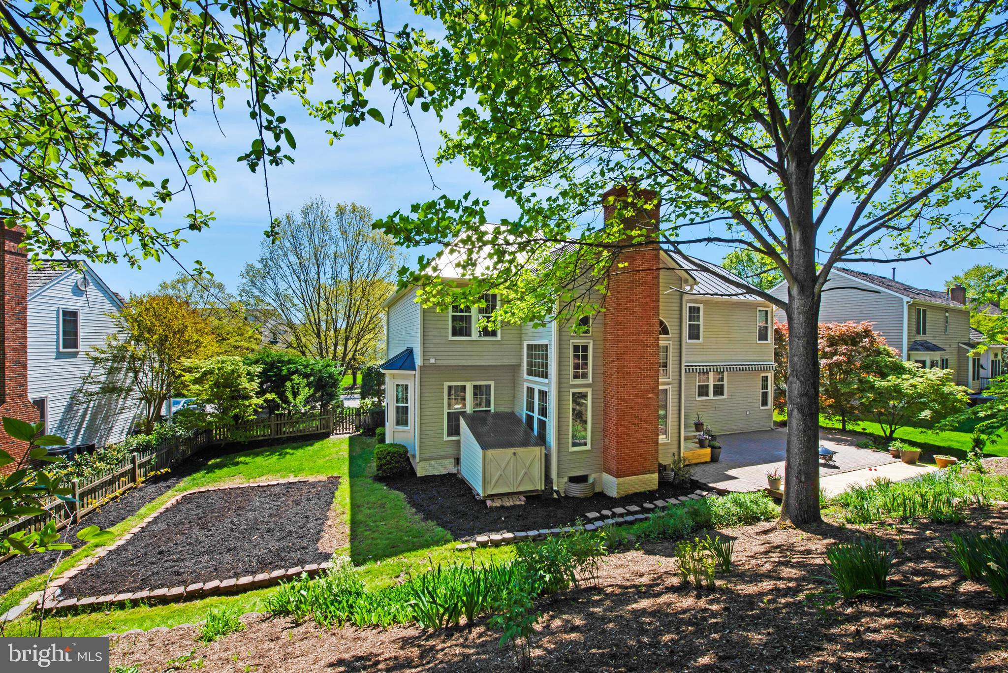 625 MEADE DRIVE SW