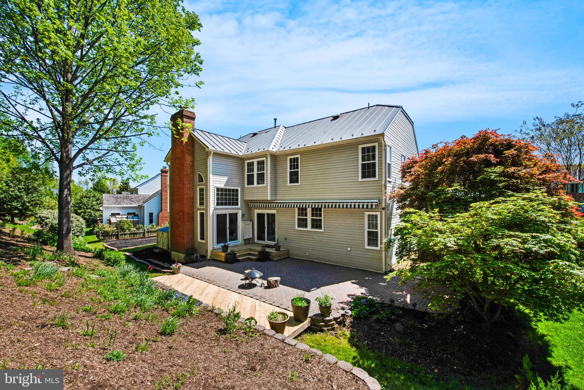 625 MEADE DRIVE SW