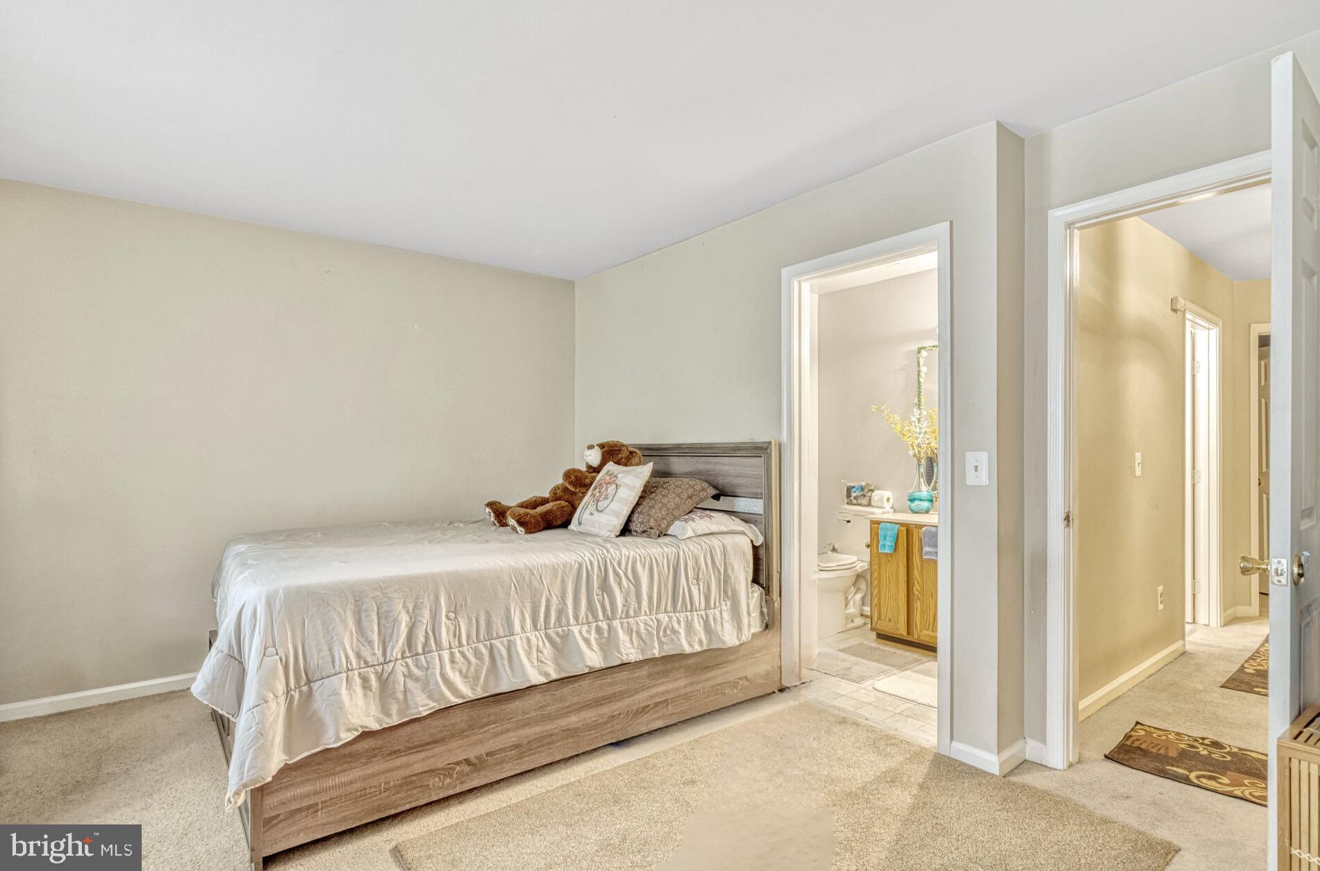9594 BUTTONBUSH COURT
