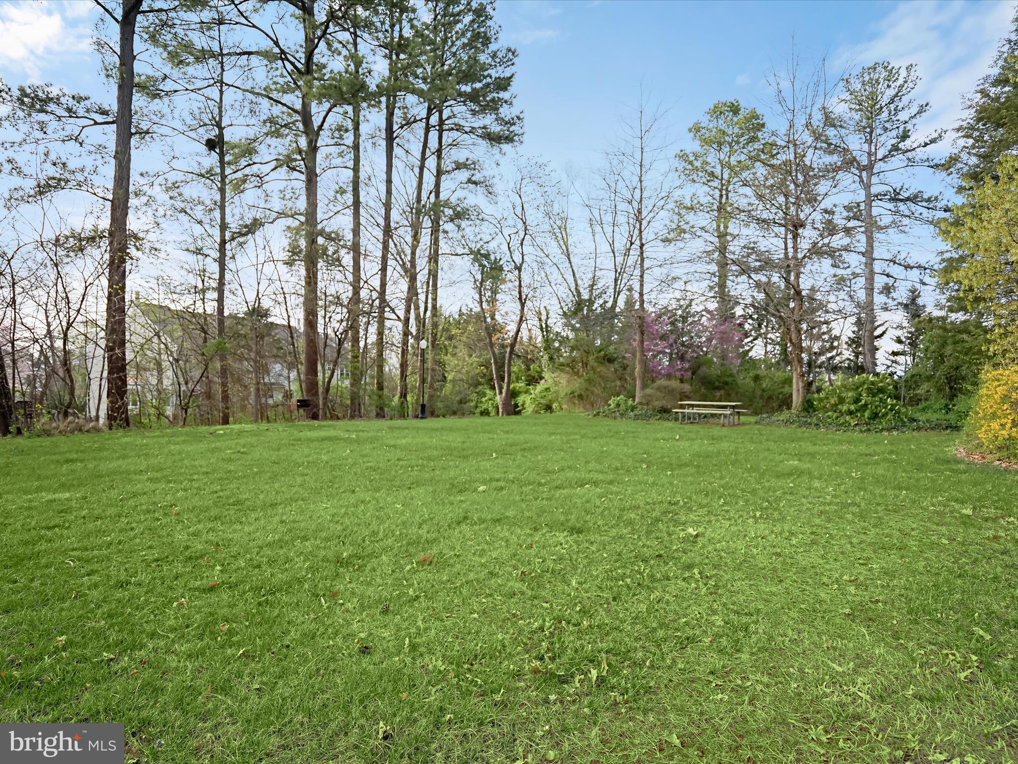 8628 SANDERLING DRIVE