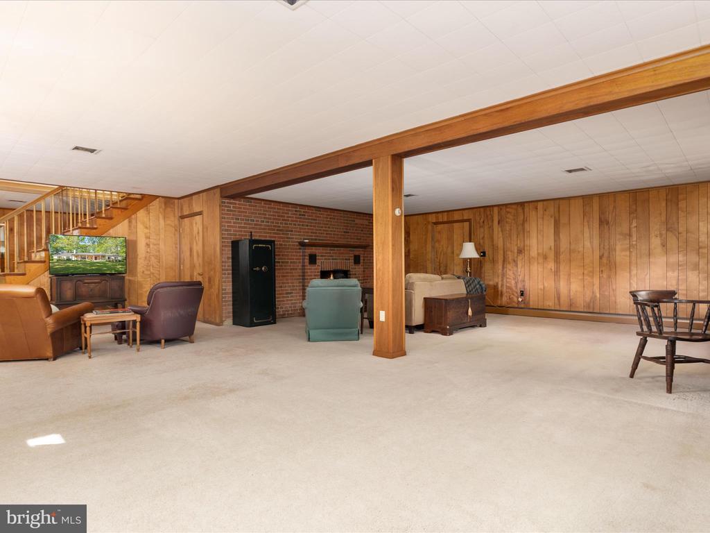 9100 STONEWALL ROAD