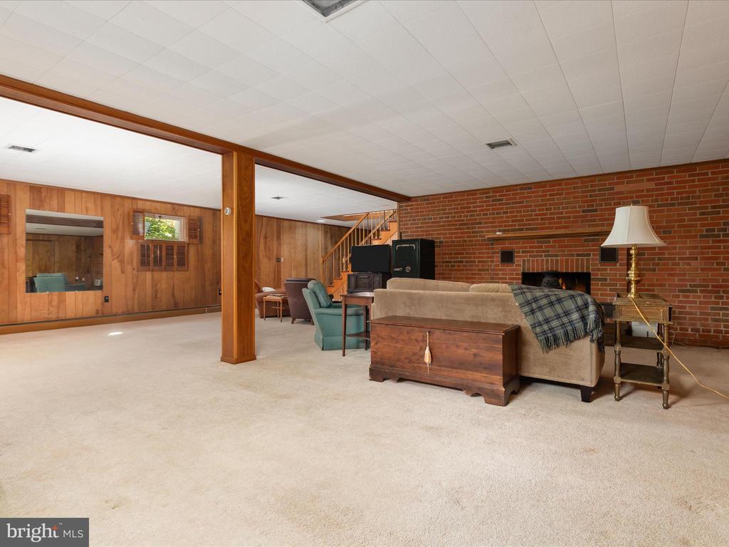 9100 STONEWALL ROAD