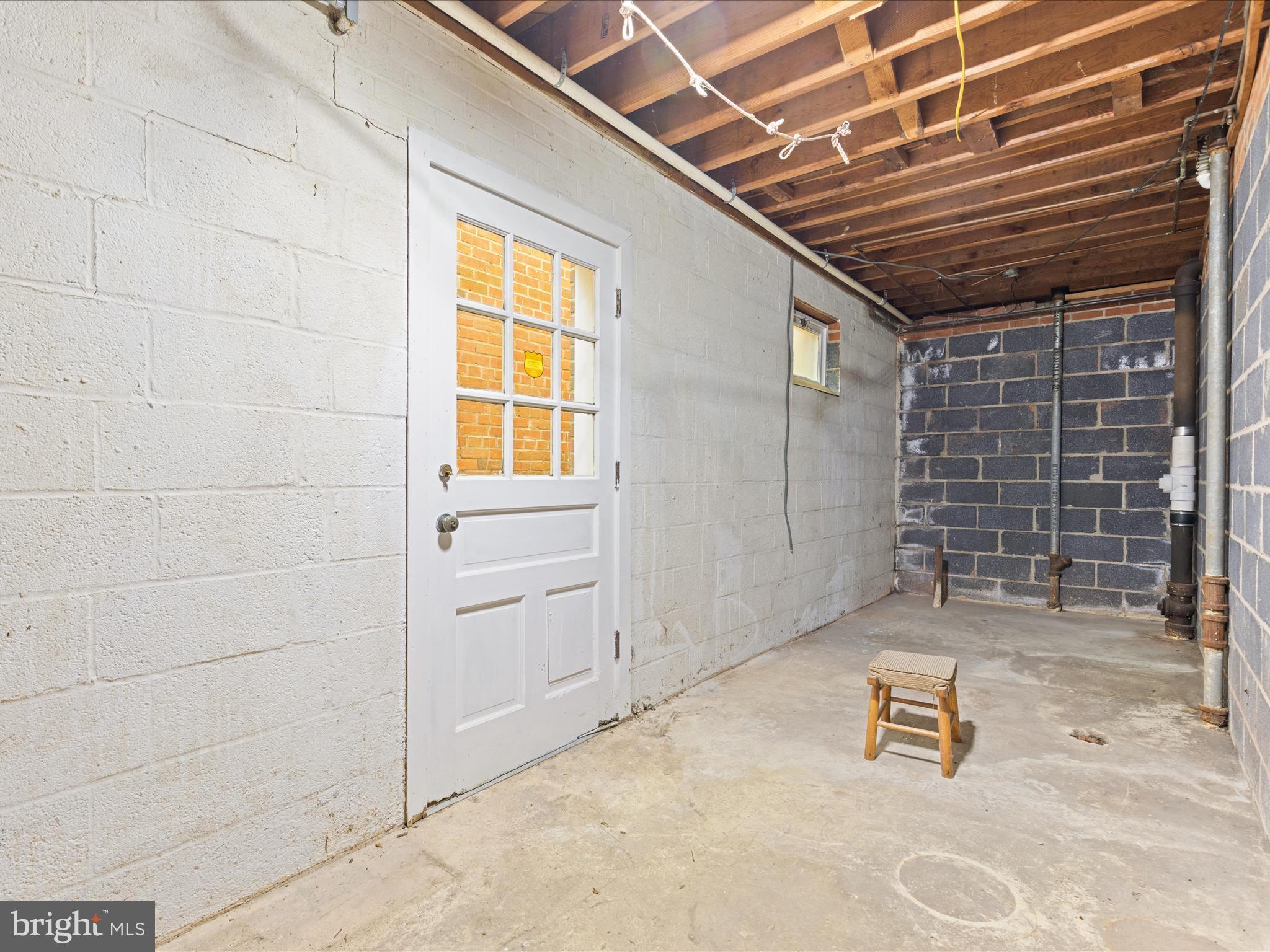 9100 STONEWALL ROAD