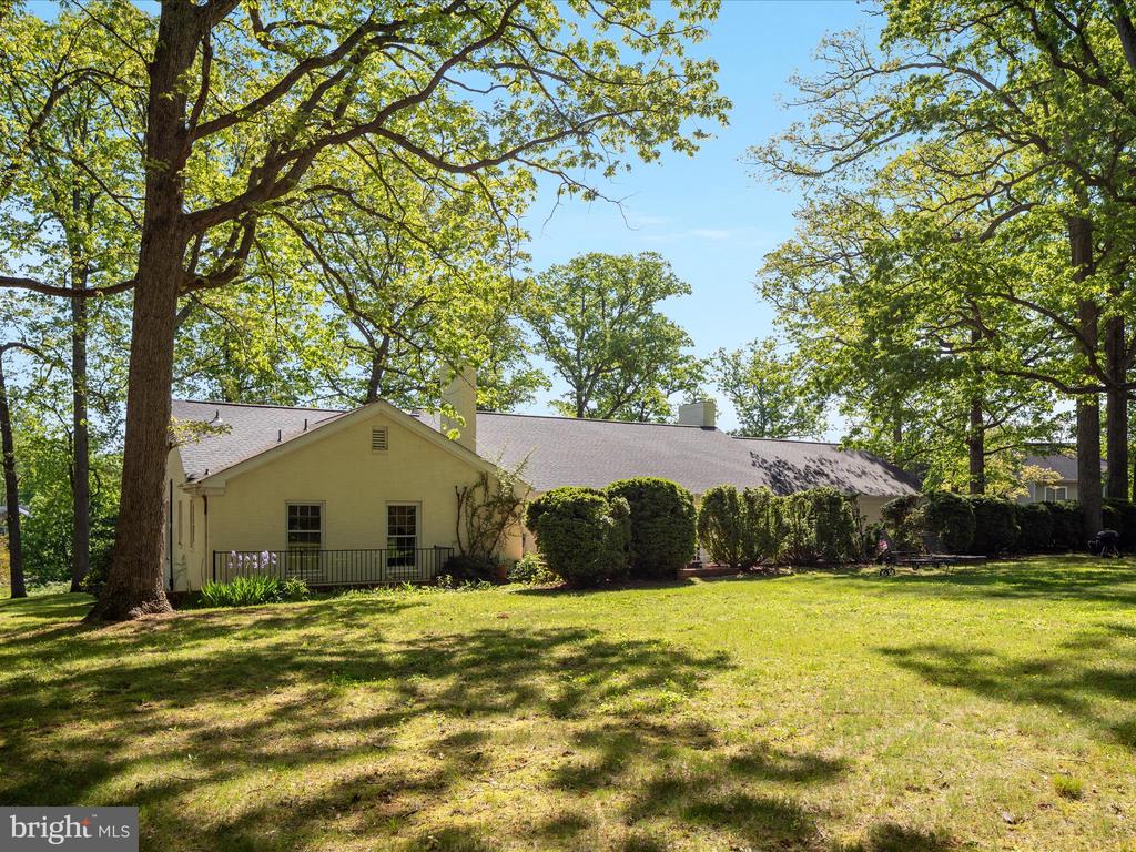 9100 STONEWALL ROAD