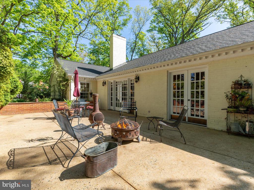9100 STONEWALL ROAD