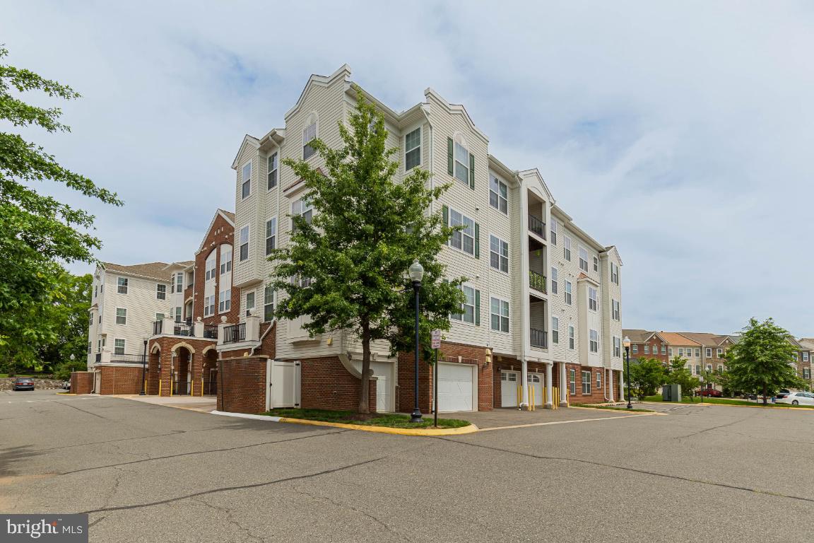 9200 CHARLESTON DRIVE 207