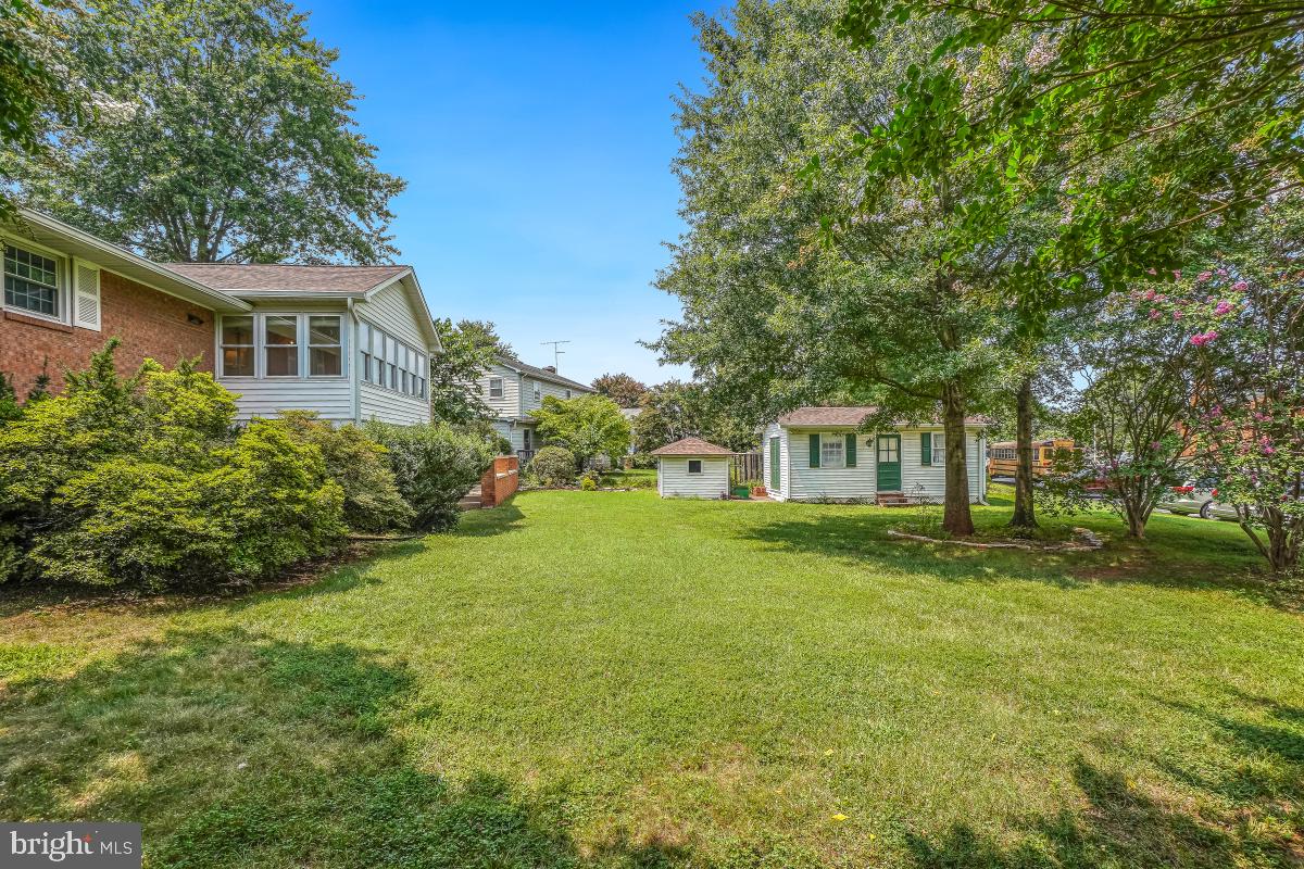 8823 PEABODY STREET