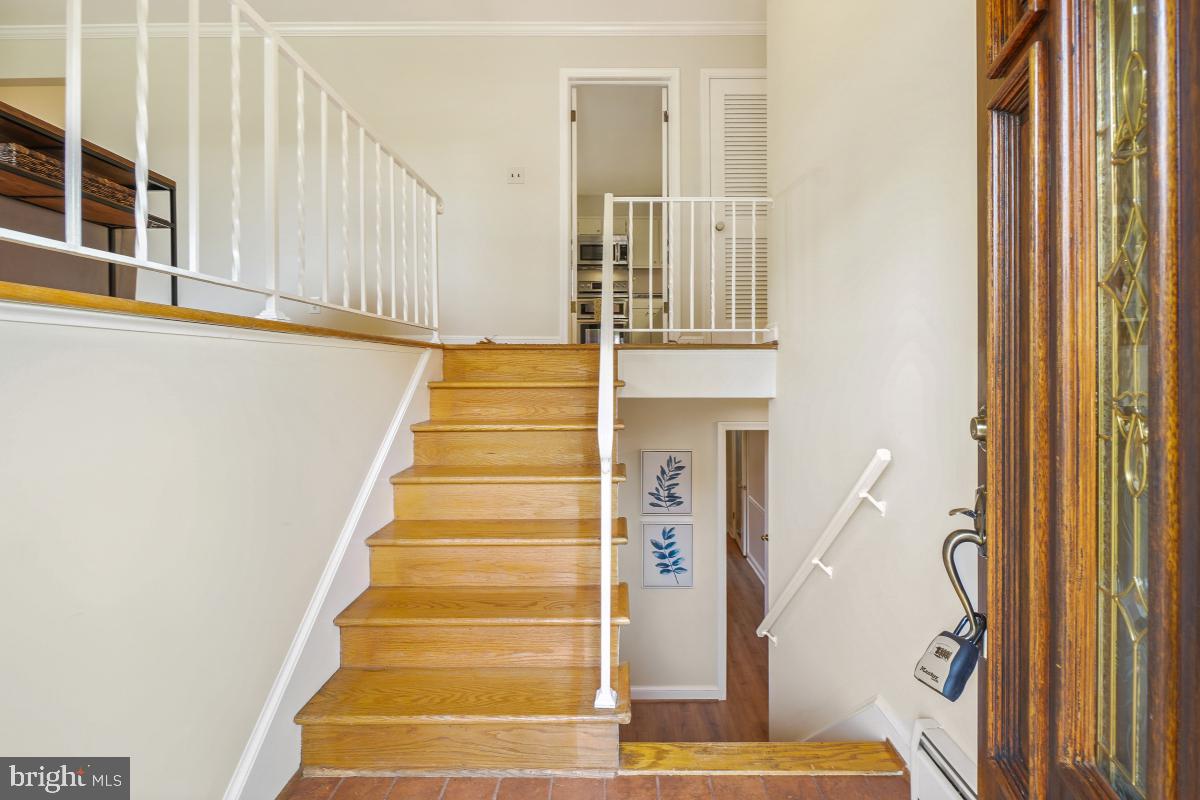 8823 PEABODY STREET