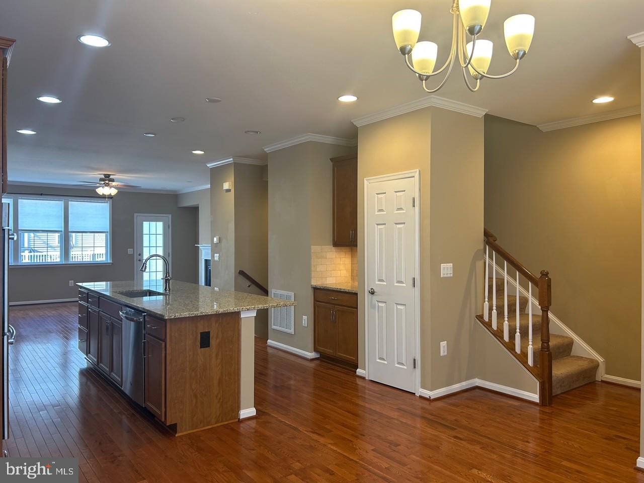 7868 CRESCENT PARK DRIVE