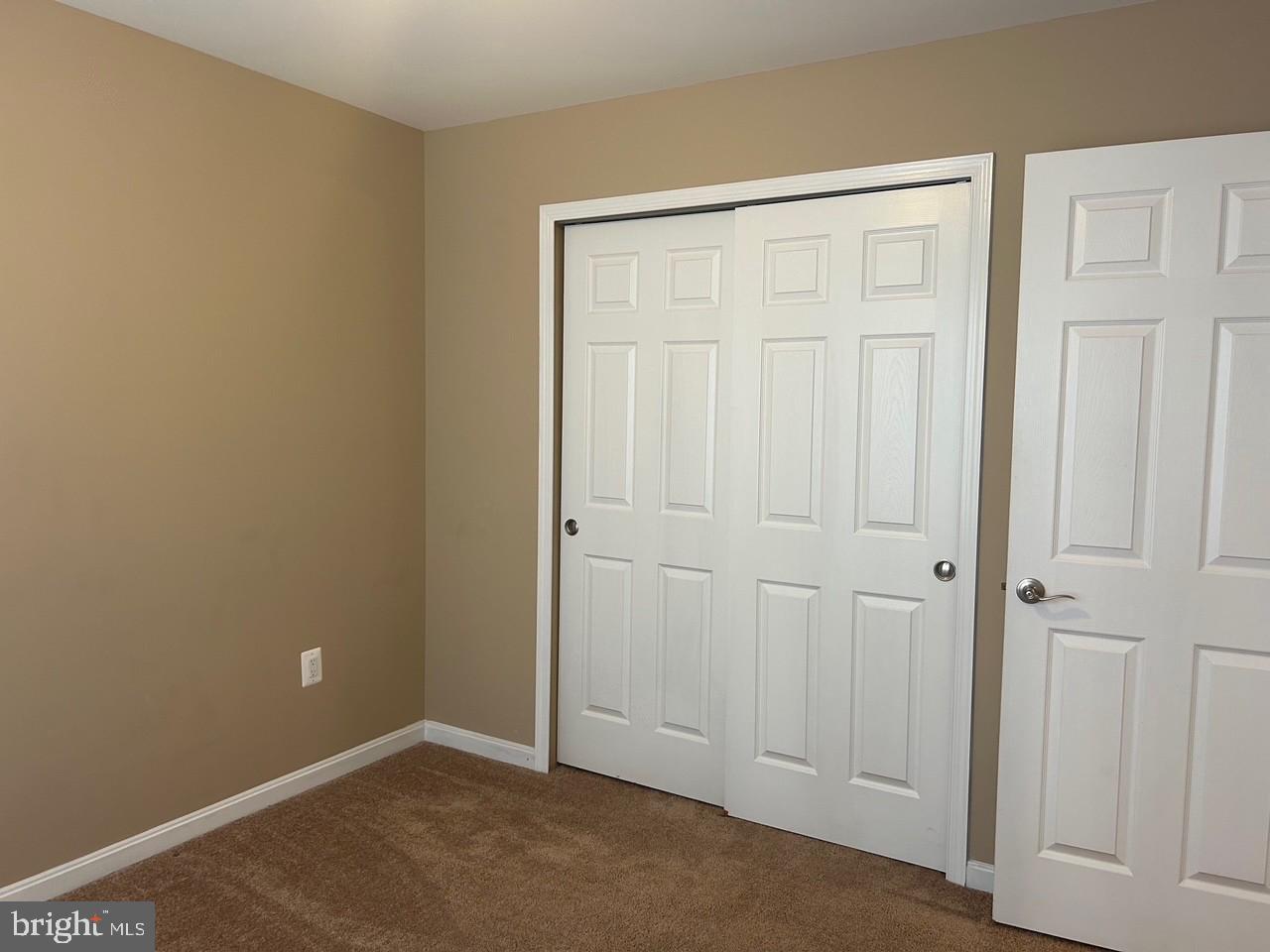 7868 CRESCENT PARK DRIVE