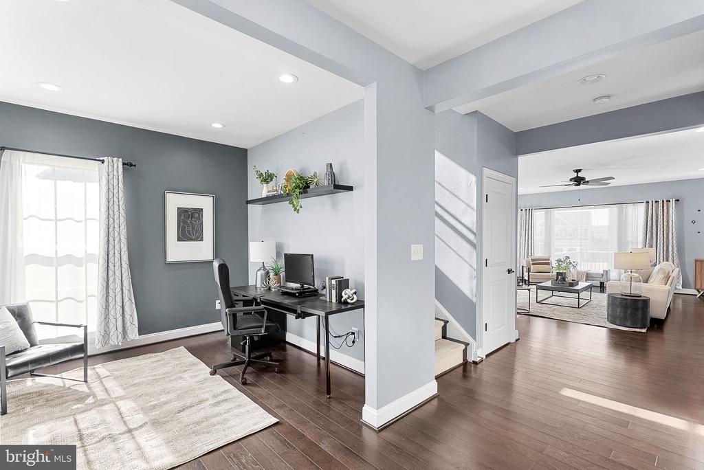 9545 KIMBLETON HALL LOOP