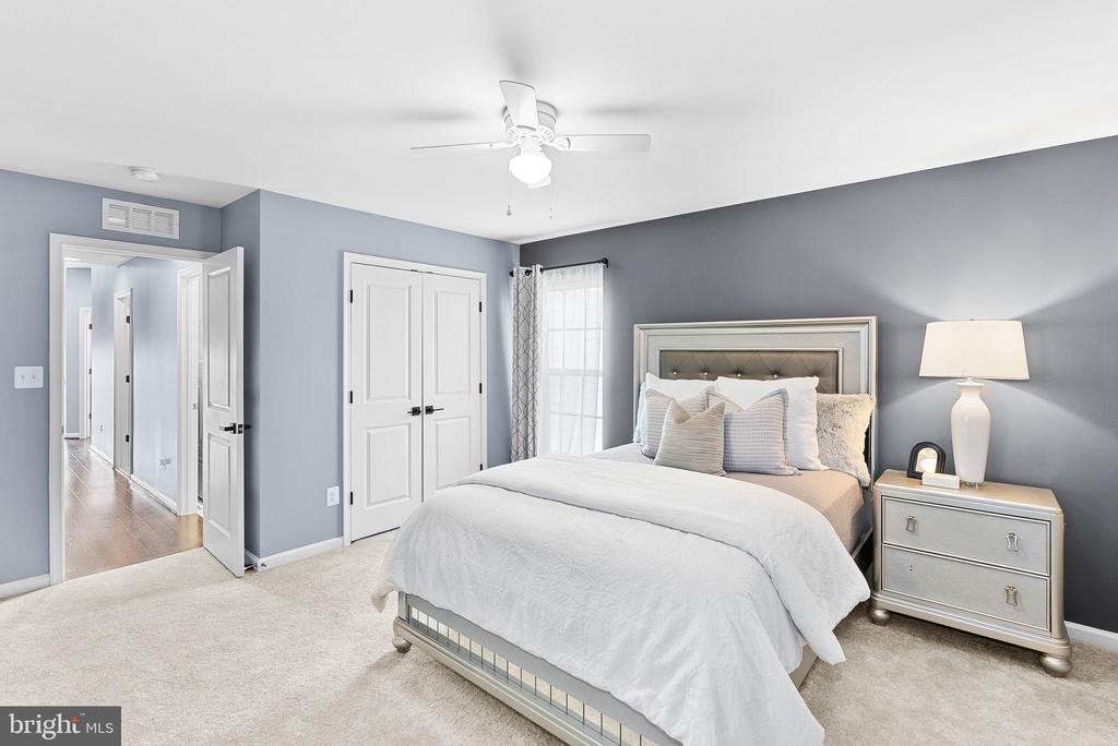9545 KIMBLETON HALL LOOP