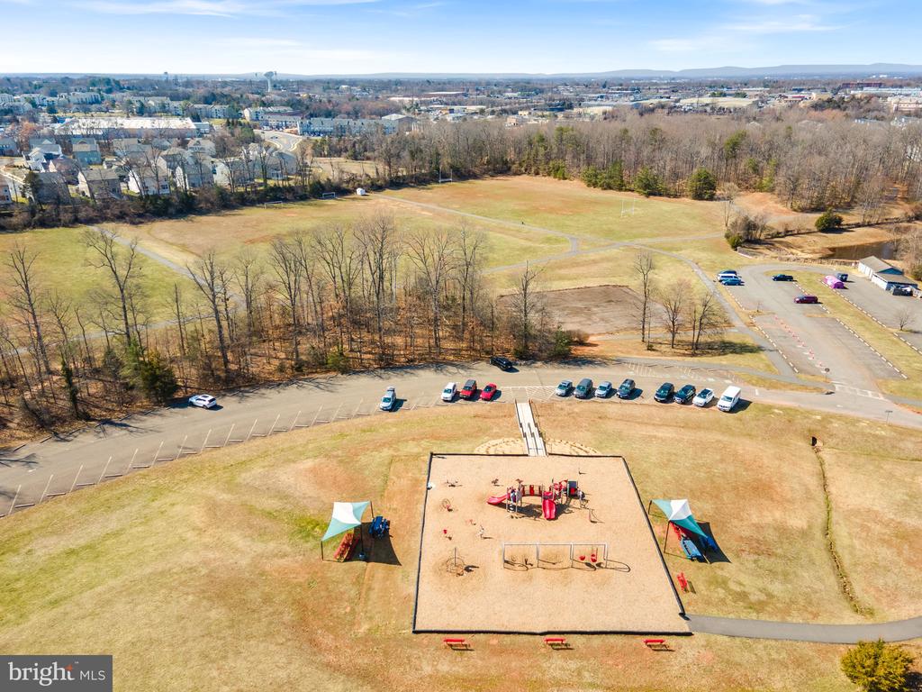 9545 KIMBLETON HALL LOOP
