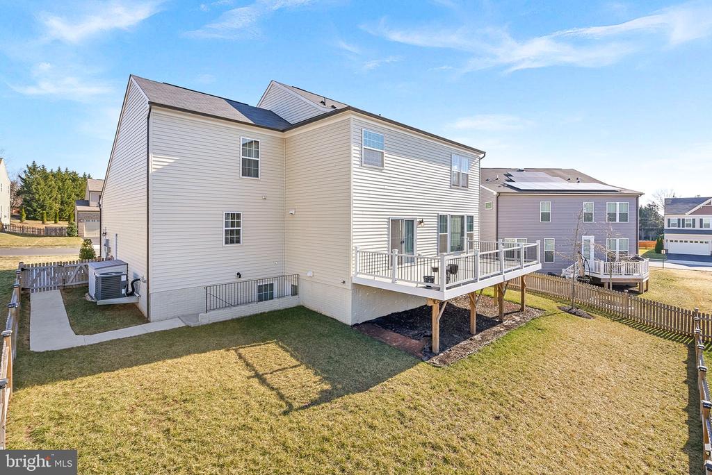 9545 KIMBLETON HALL LOOP