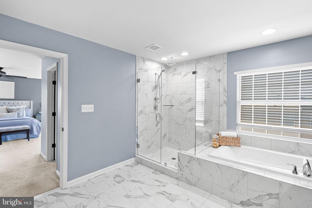 9545 KIMBLETON HALL LOOP