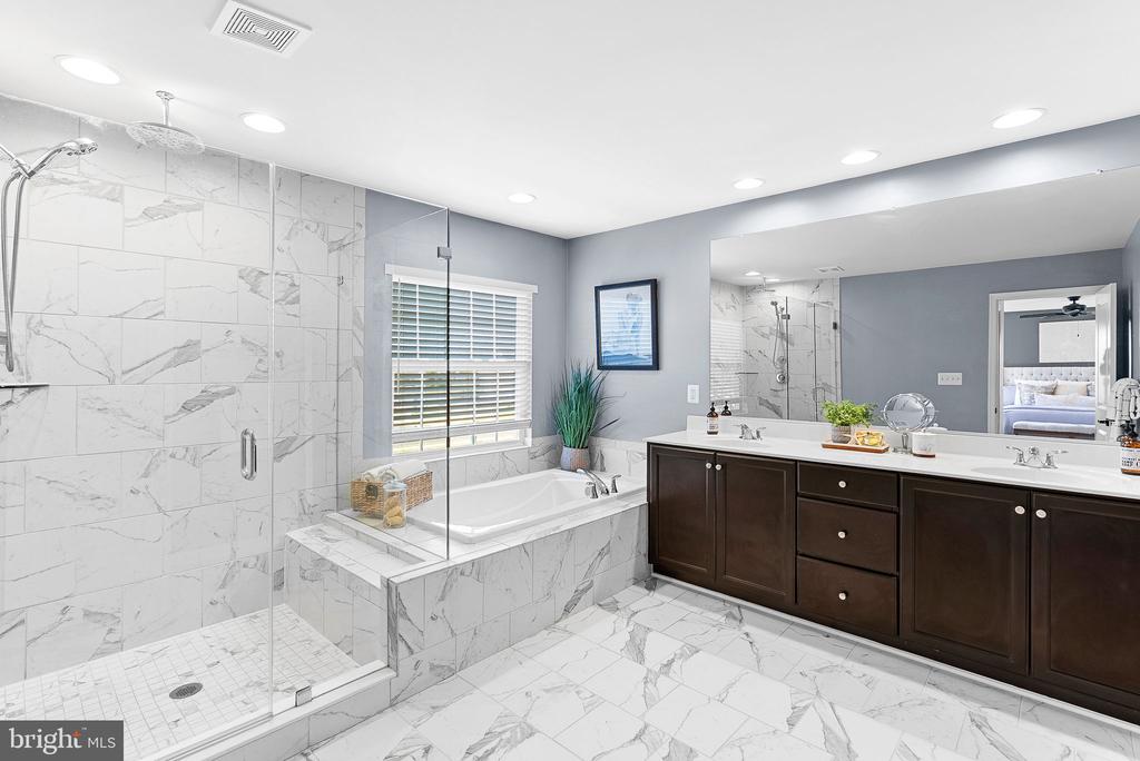 9545 KIMBLETON HALL LOOP