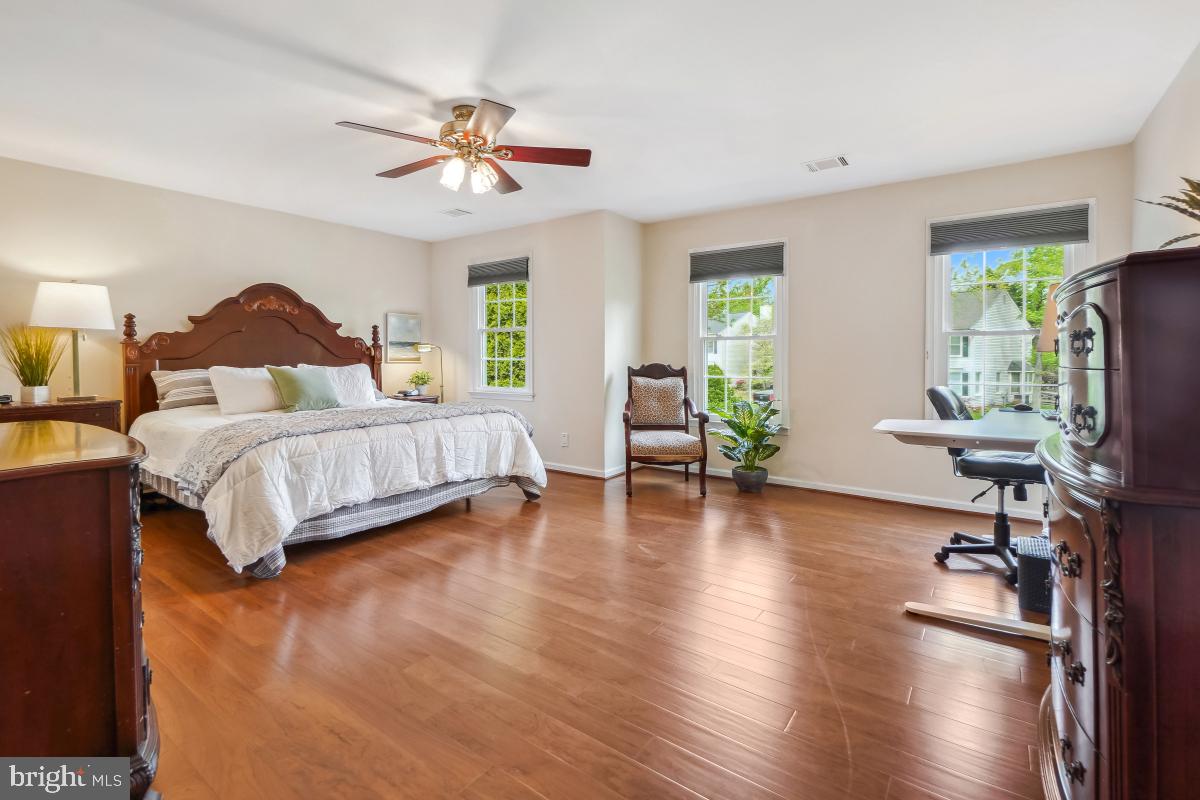 8183 LONE OAK COURT