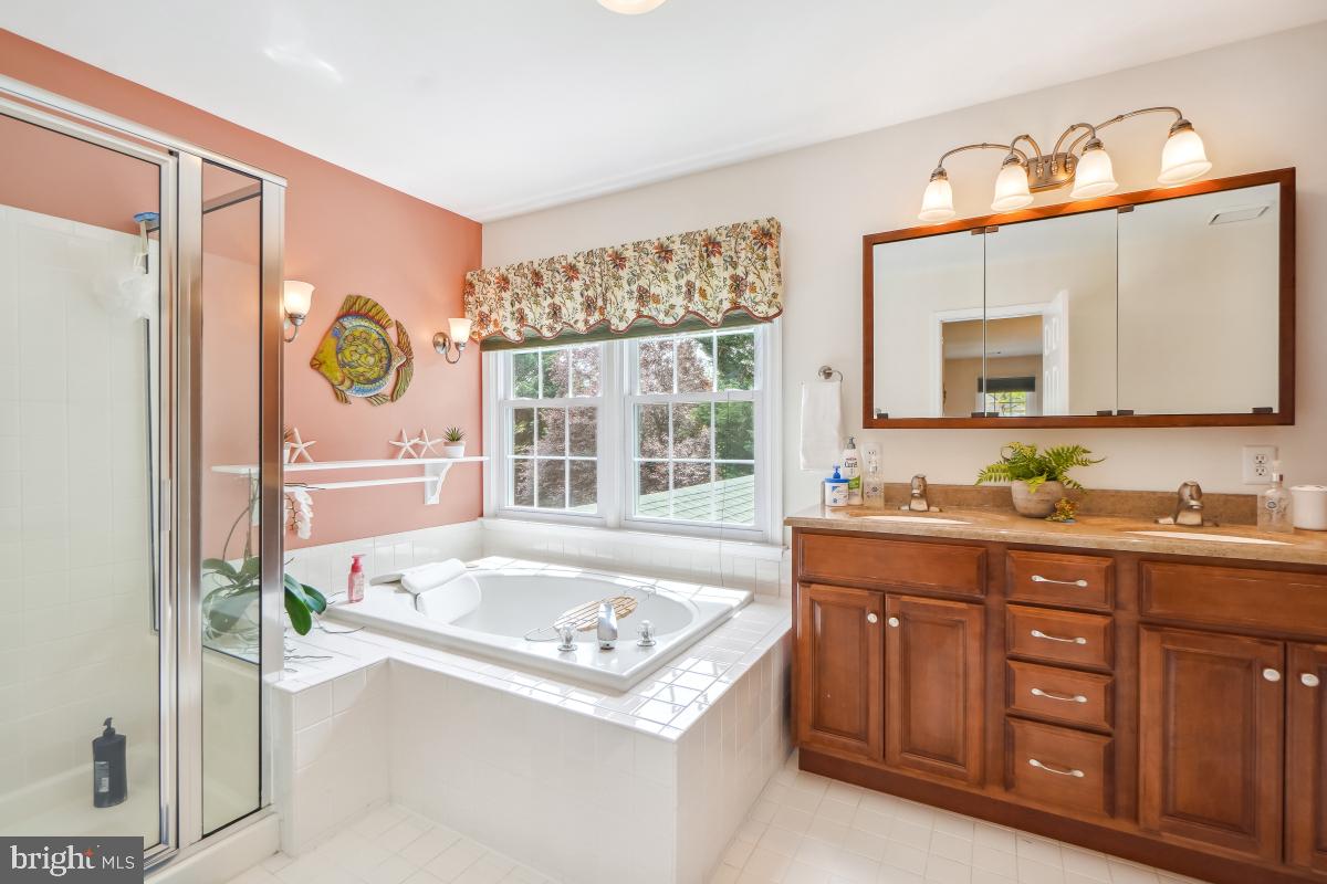 8183 LONE OAK COURT