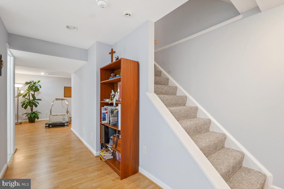 8183 LONE OAK COURT