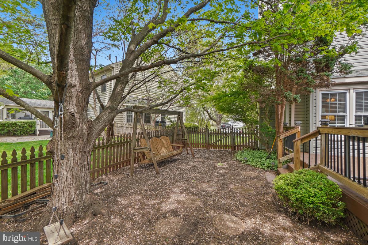 8183 LONE OAK COURT