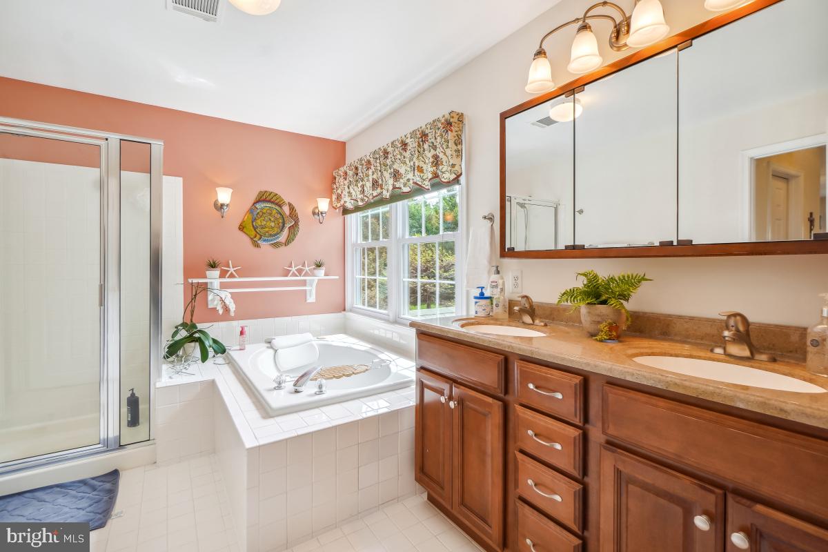 8183 LONE OAK COURT