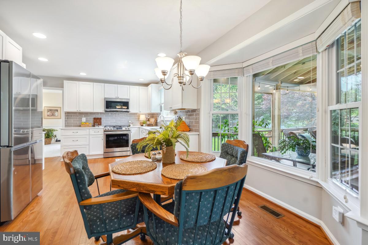 8183 LONE OAK COURT