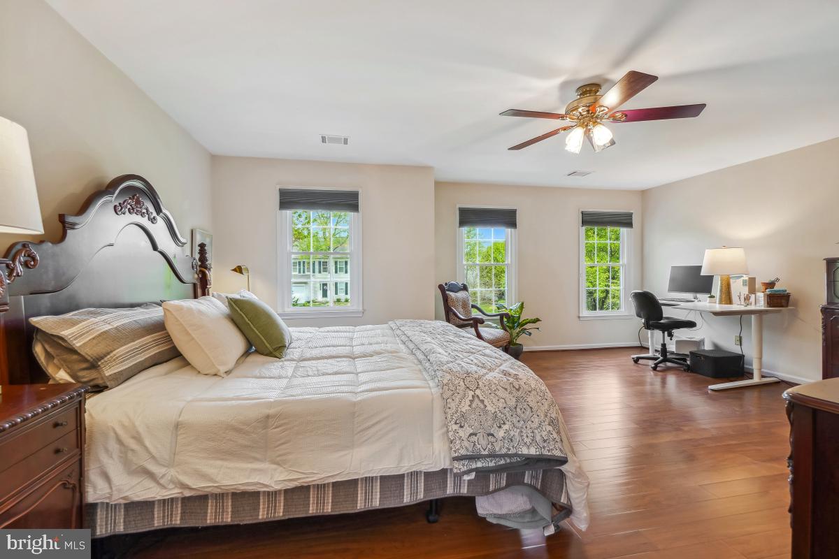8183 LONE OAK COURT