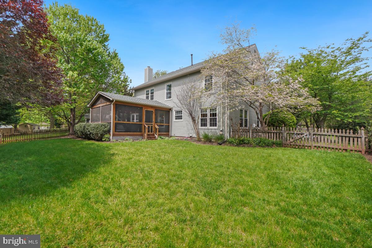 8183 LONE OAK COURT