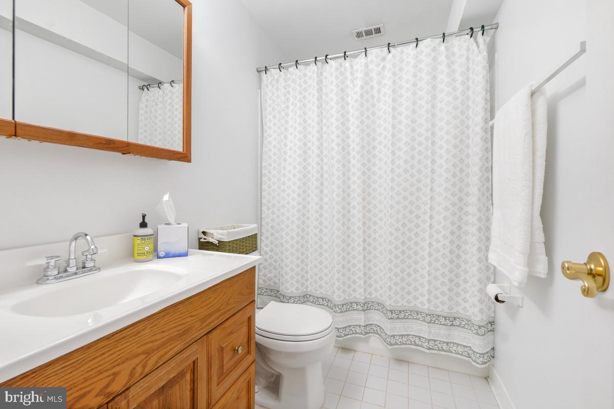 8183 LONE OAK COURT