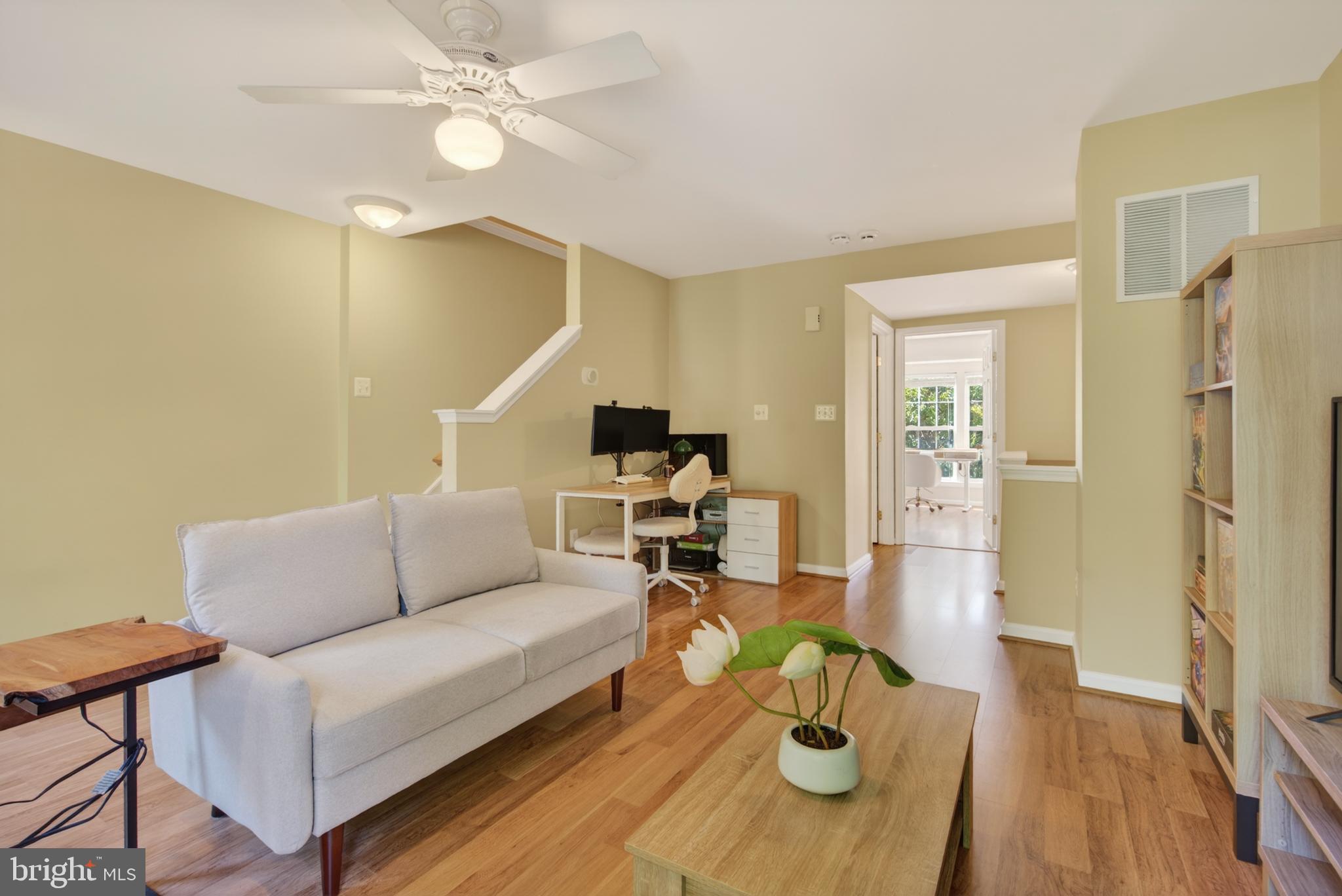 9829 MAITLAND LOOP
