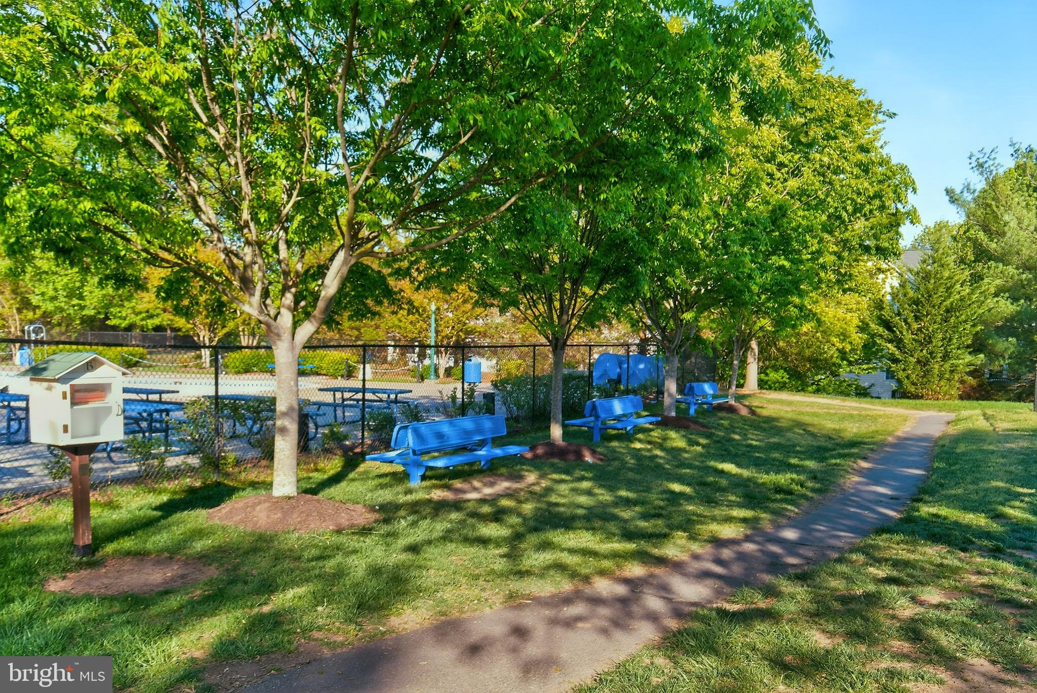 9829 MAITLAND LOOP
