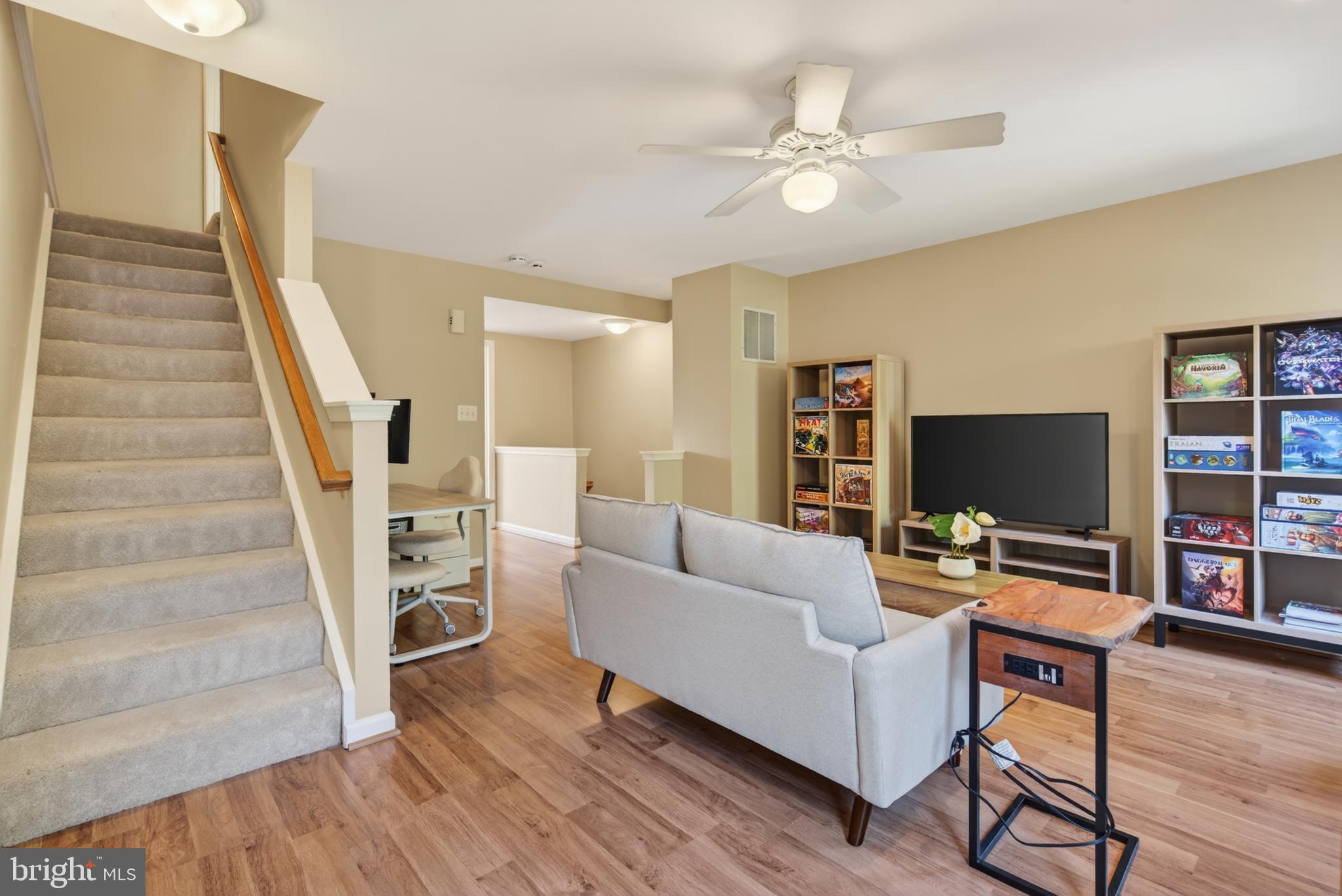 9829 MAITLAND LOOP