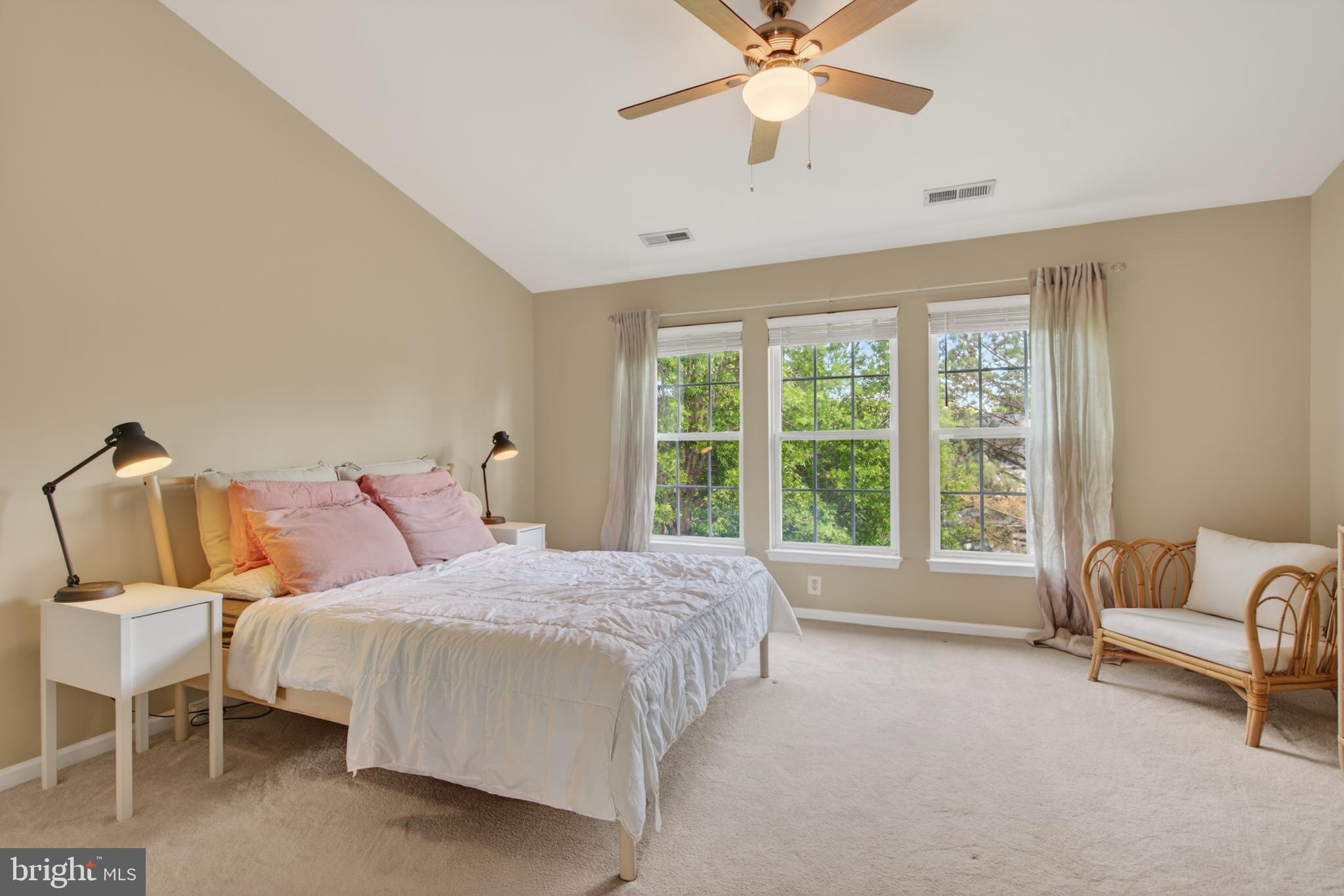 9829 MAITLAND LOOP
