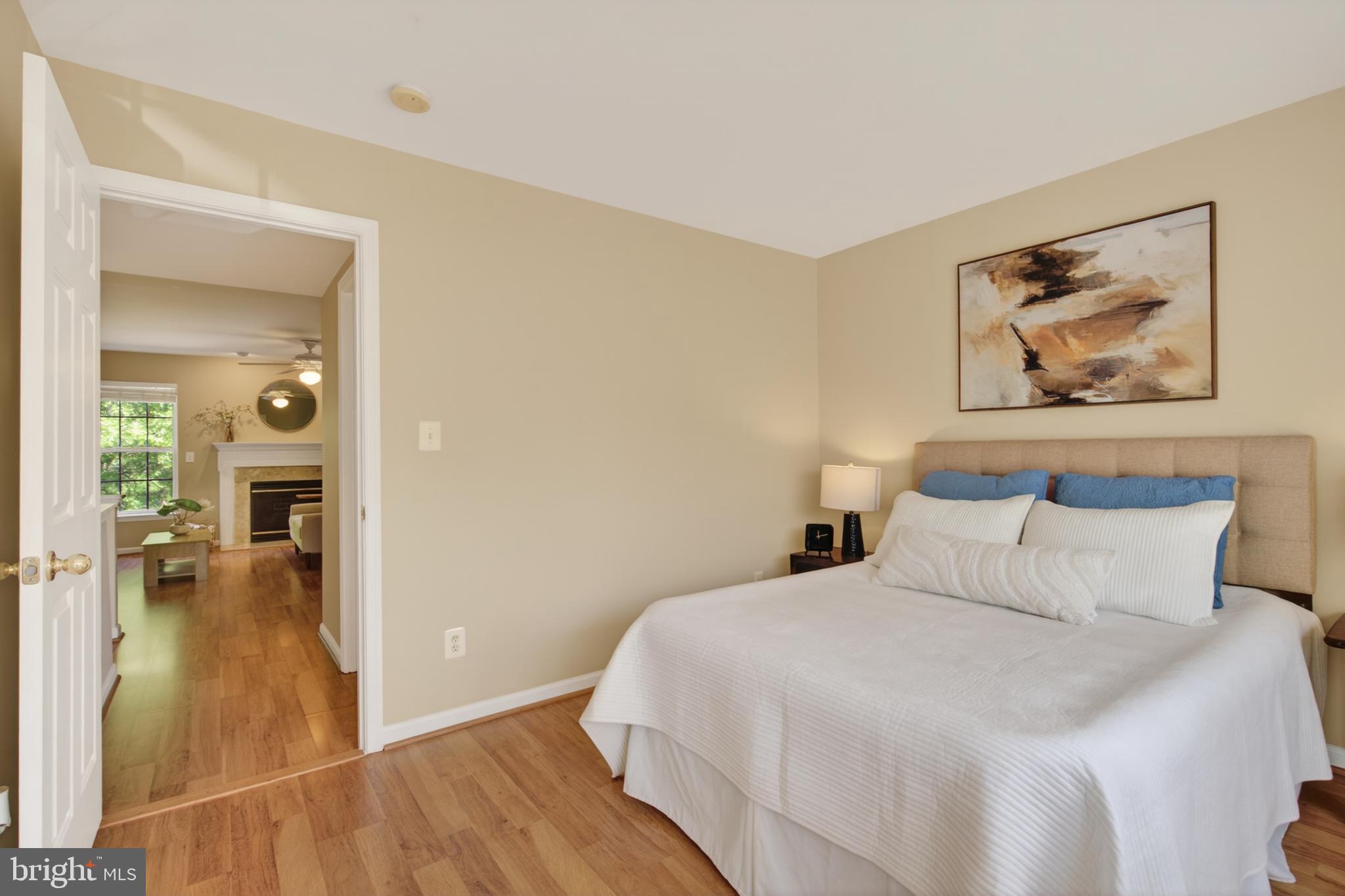 9829 MAITLAND LOOP